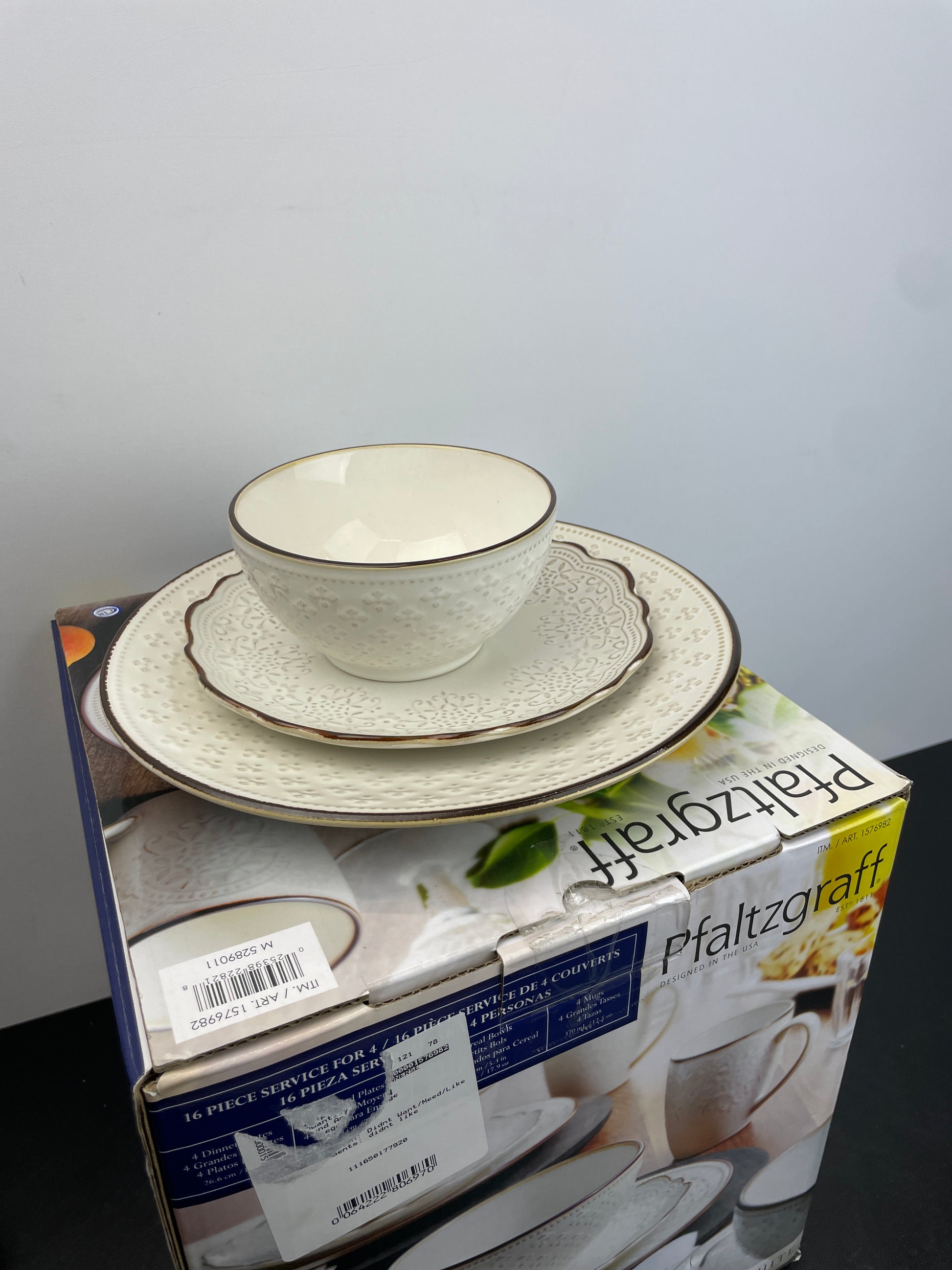 PFALTZGRAFF DINNER SET - Retail $49
