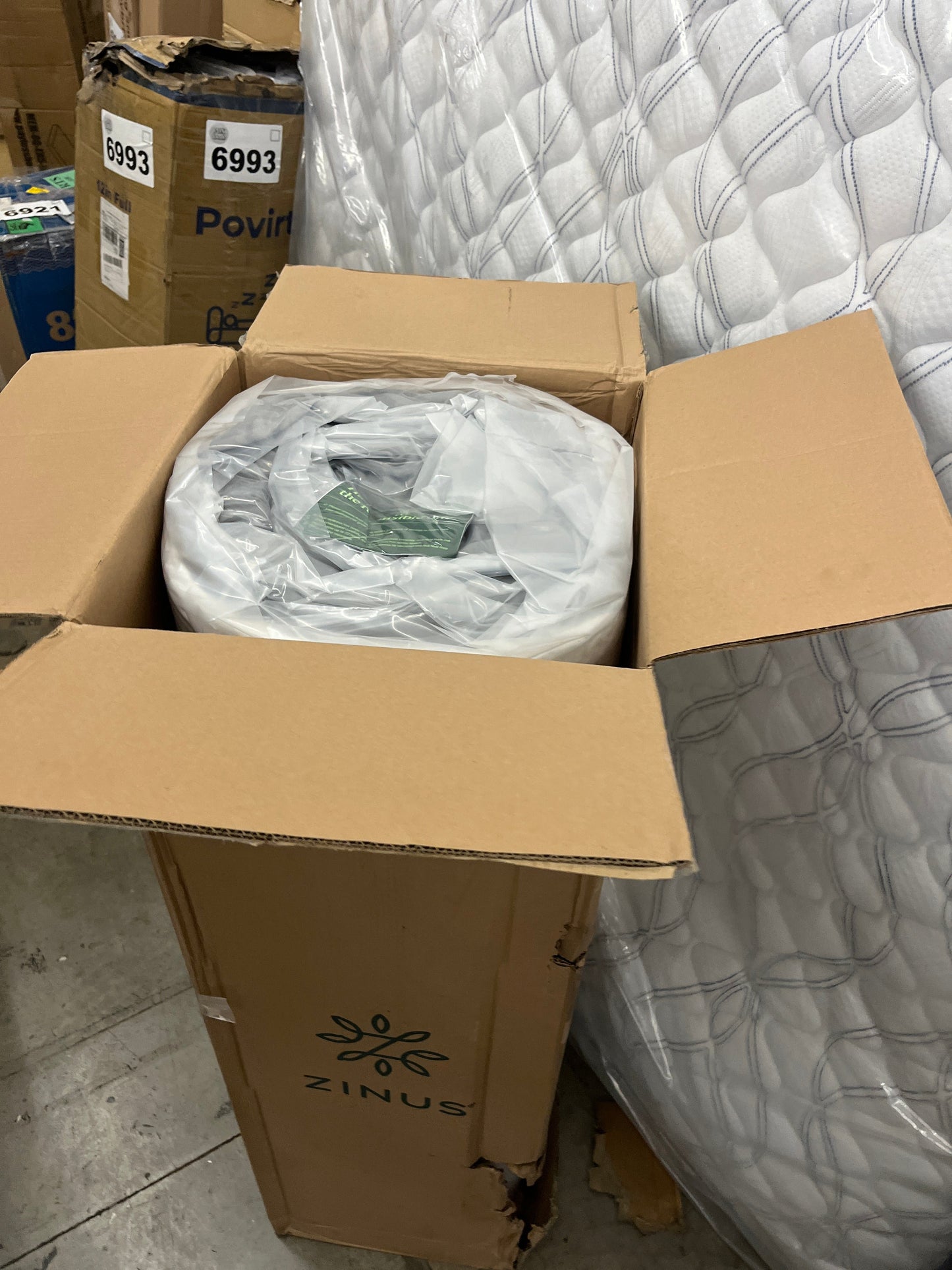 ZINUS Cooling Essential Memory Foam Mattress, Full, White - Retail $295