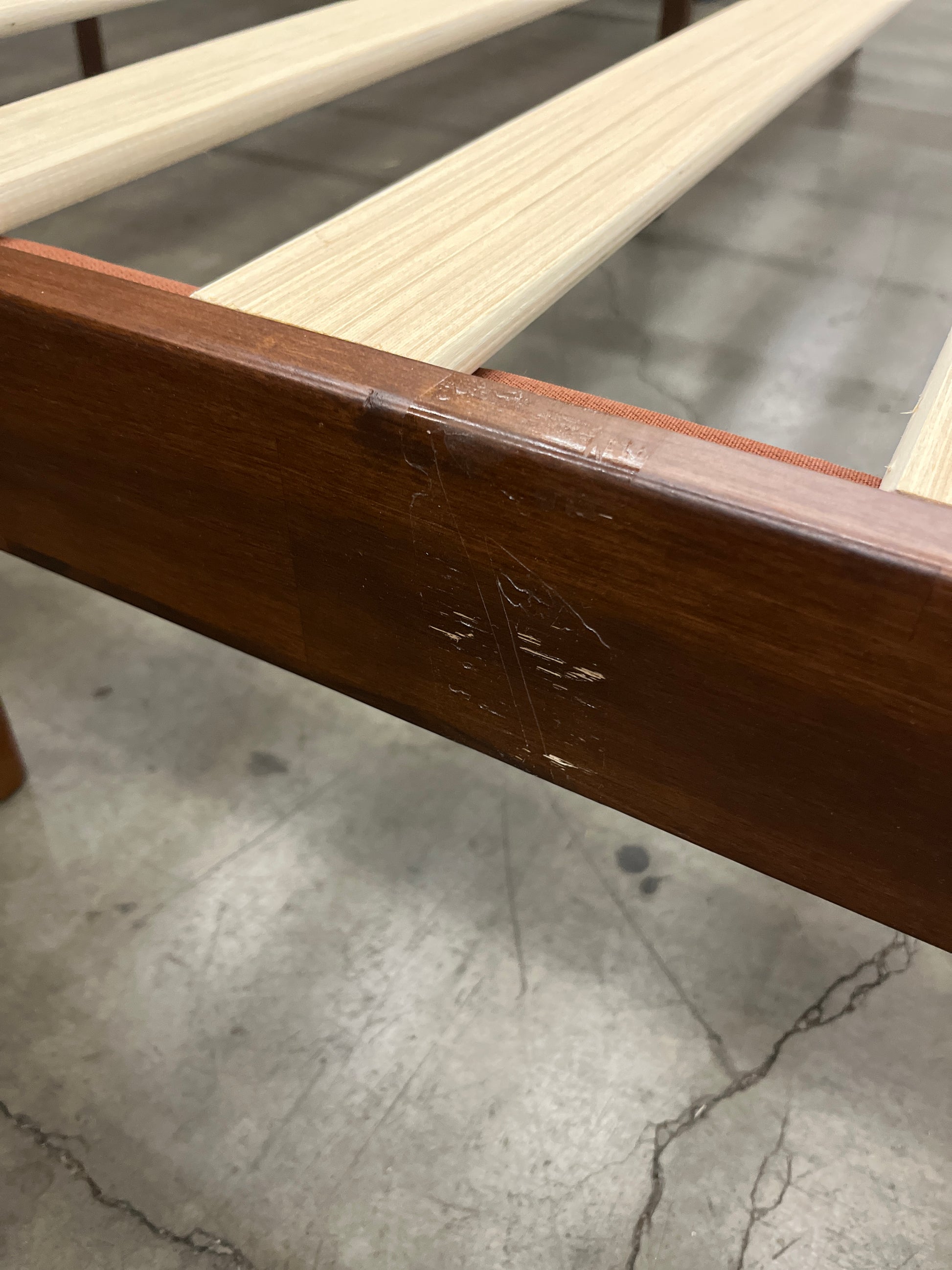 ZINUS Raymond Wood Platform Bed Frame with Adjustable Wood Headboard, Solid Wood Foundation, Wood Slat Support, No Box Spring Needed, Easy Assembly, King, Brown - Retail $276