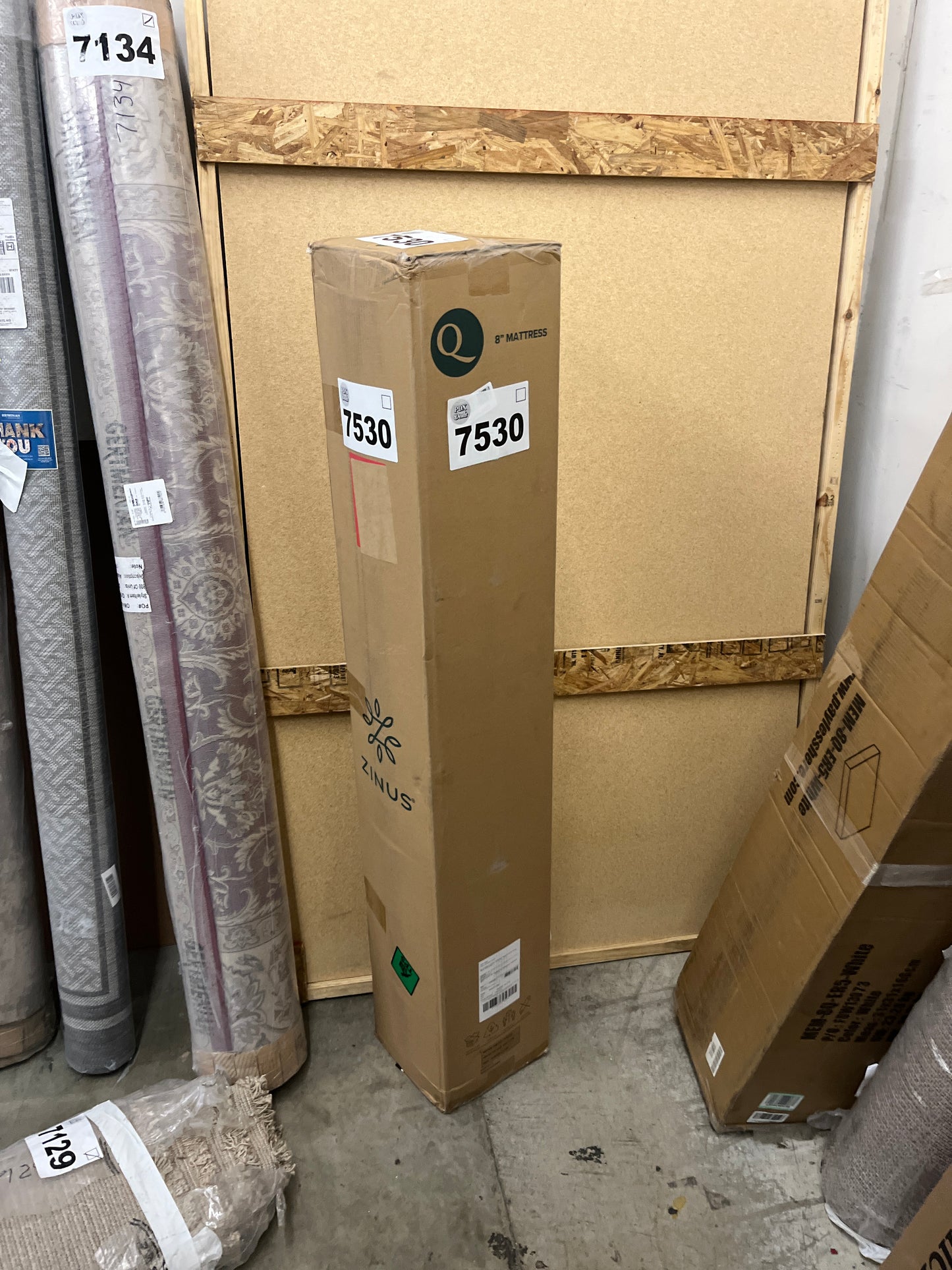 ZINUS 8 Inch Green Tea Memory Foam Mattress [New Version], Queen, Fiberglass free, Medium Firm Feel, Zoned Pressure Relief, Certified Safe Foams & Fabric, Mattress in A Box - Retail $250