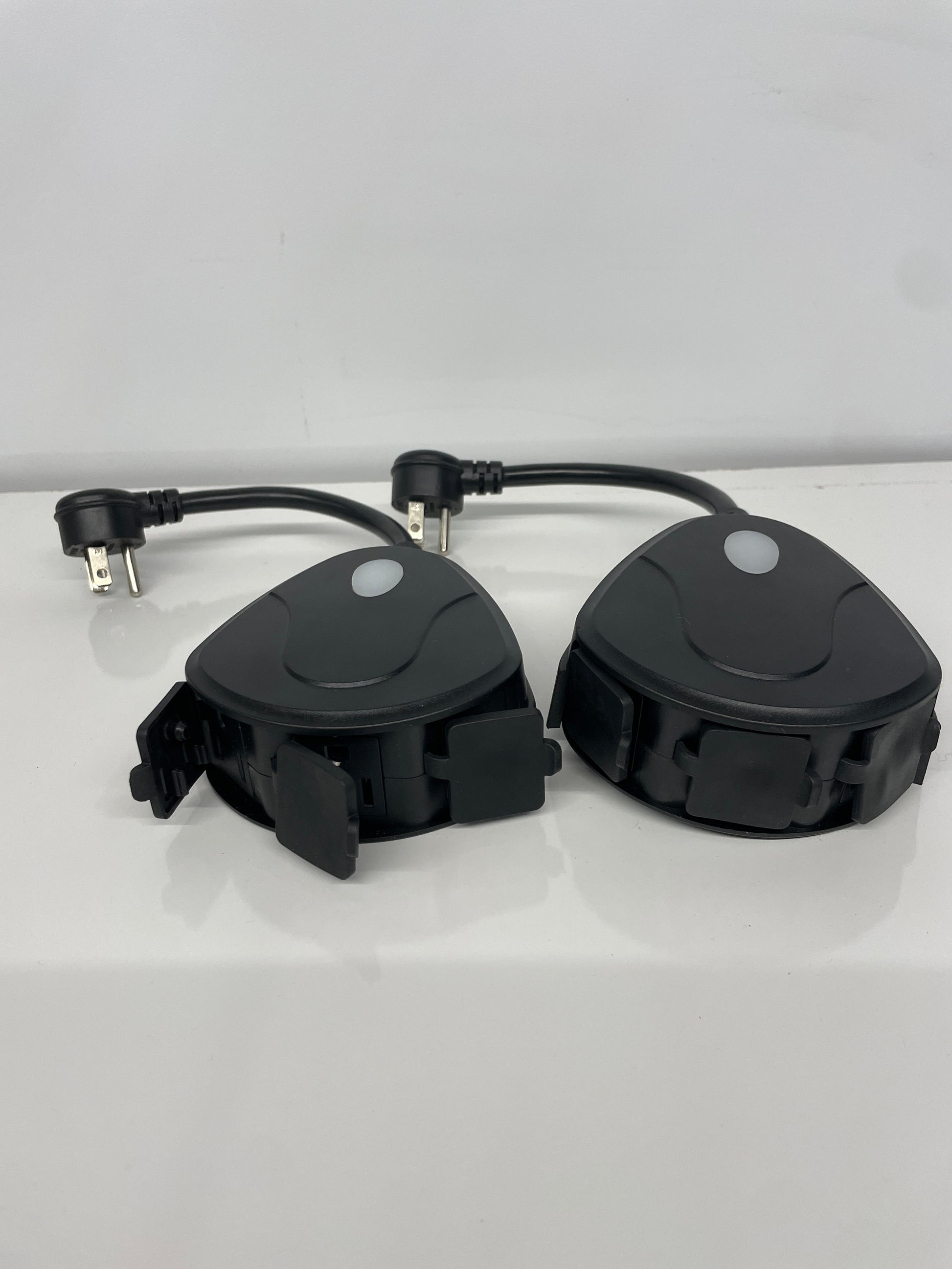 FEIT 3-OUTLET OUTDOOR - Retail $14