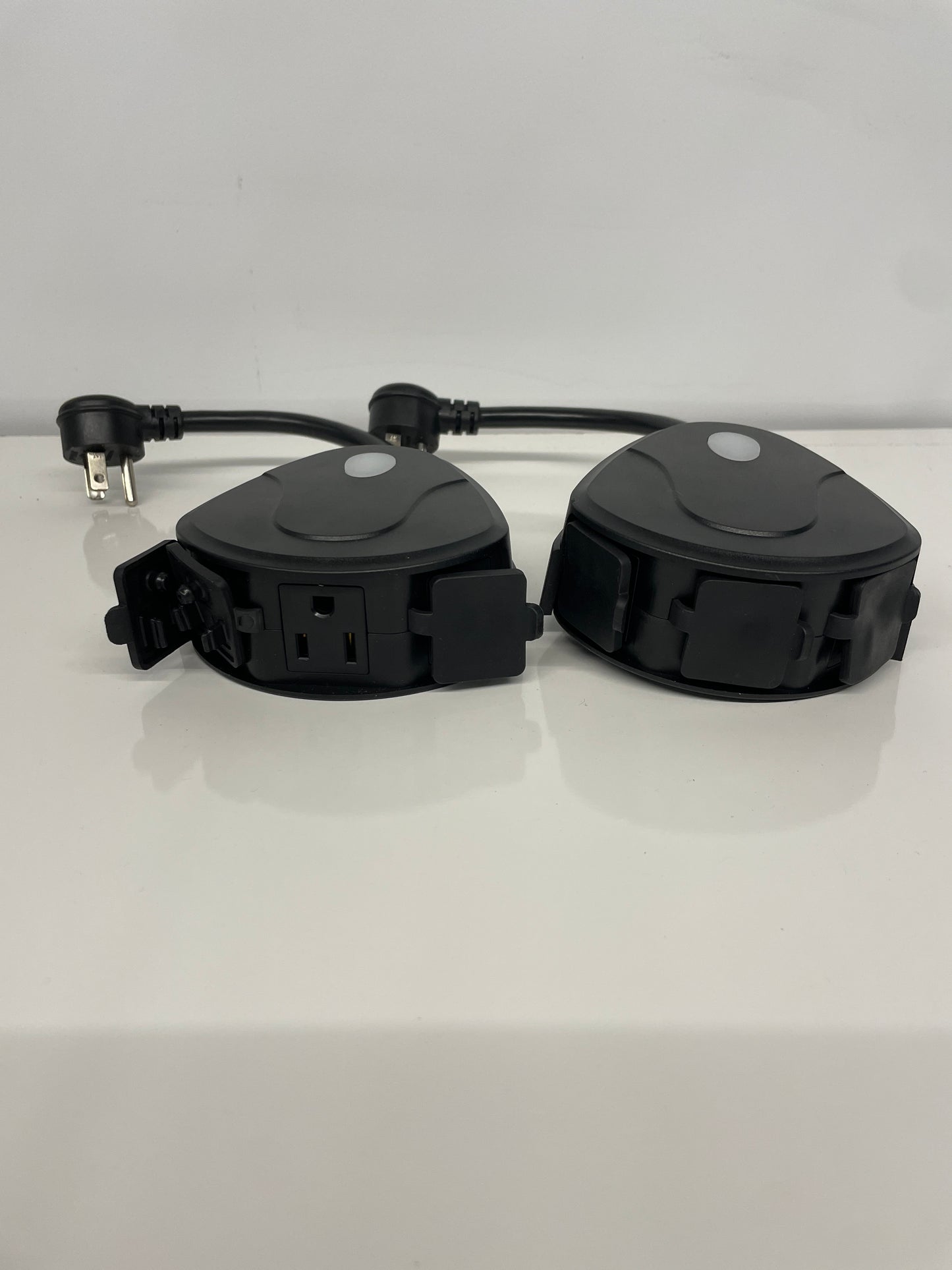 FEIT 3-OUTLET OUTDOOR - Retail $14