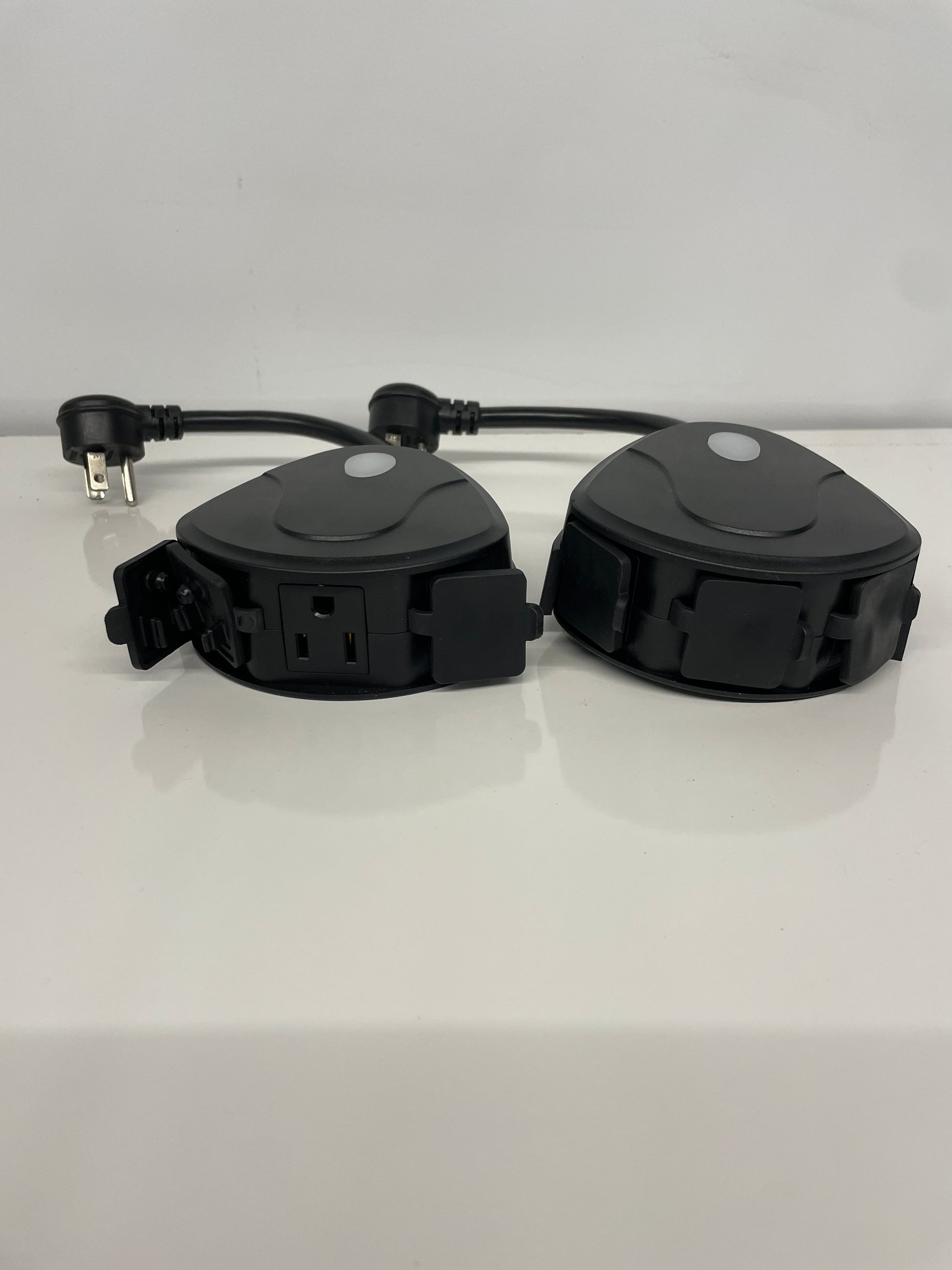 FEIT 3-OUTLET OUTDOOR - Retail $14