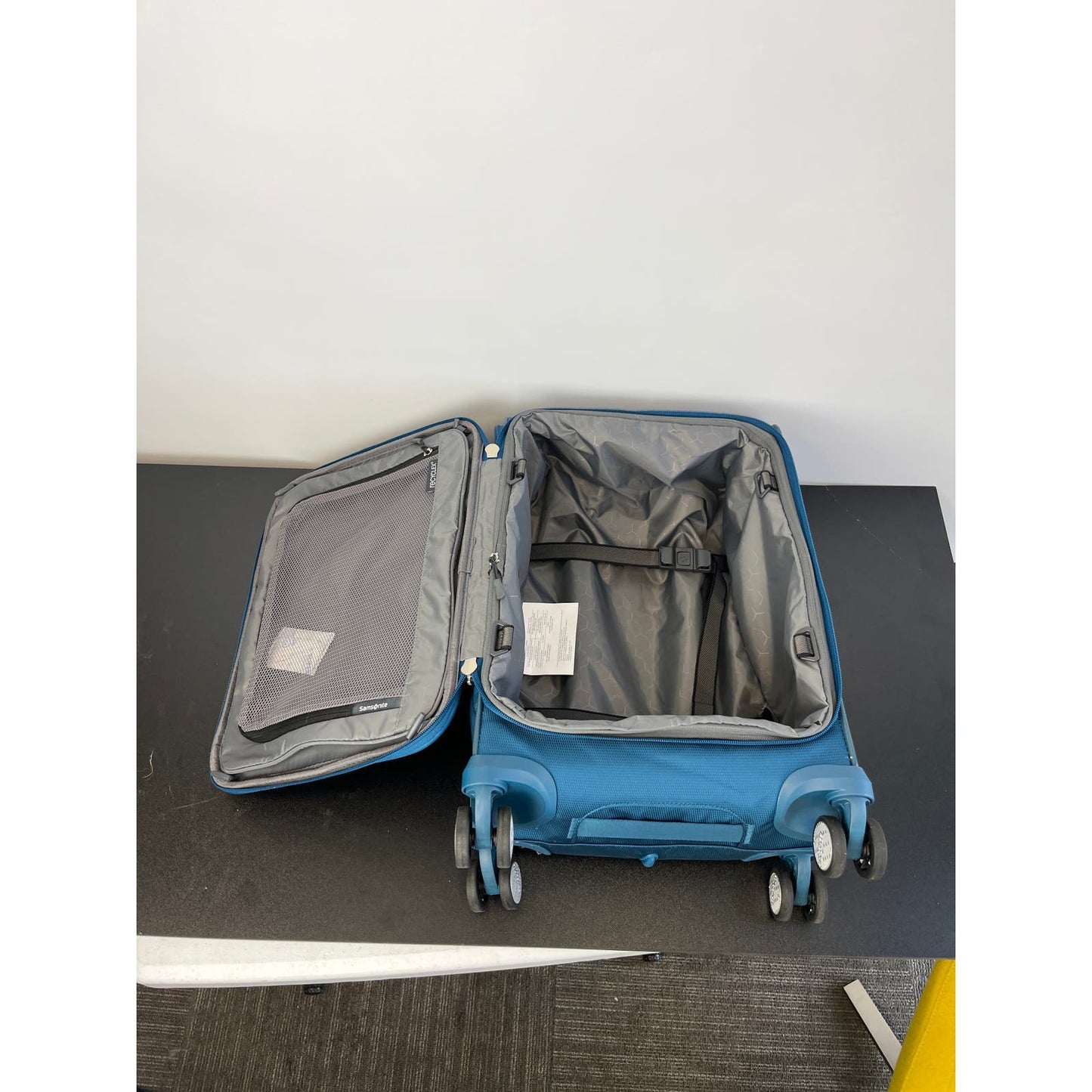 NEW - Samsonite Cerulean Renew 2-piece Softside Set - Retail $199