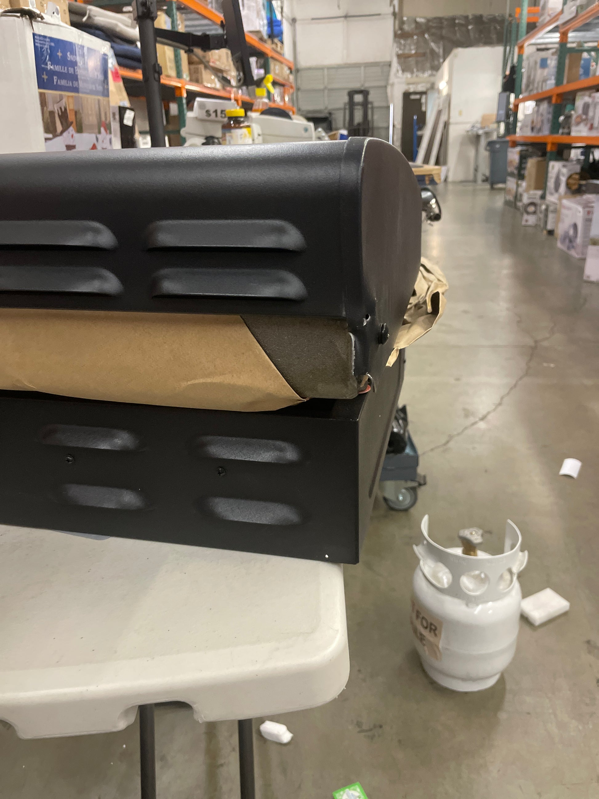 Blackstone 22 inch Omnivore Griddle Tabletop Bundle - Retail $189