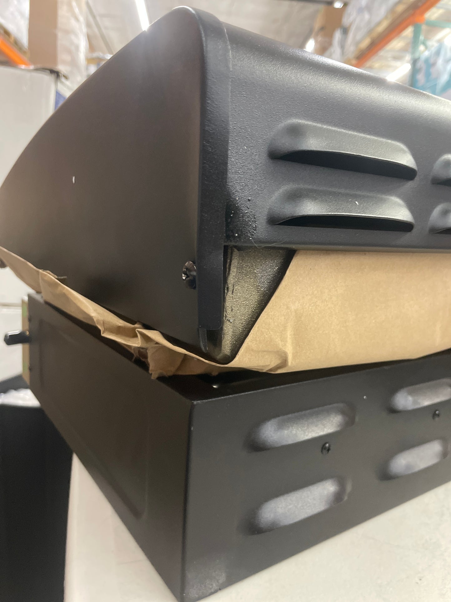 Blackstone 22 inch Omnivore Griddle Tabletop Bundle - Retail $189