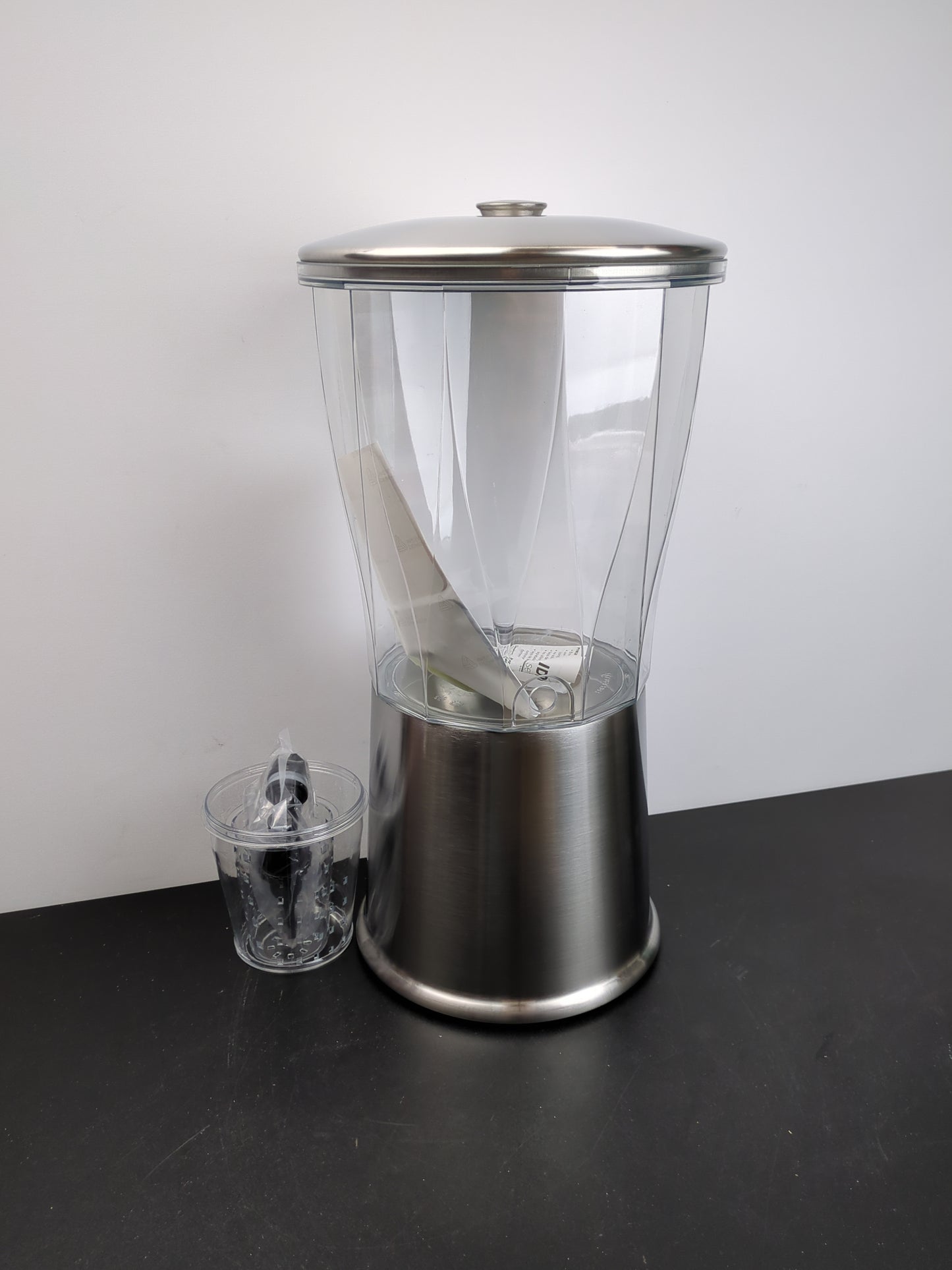 S/I INFUSER BEV DISPENSER - Retail $55