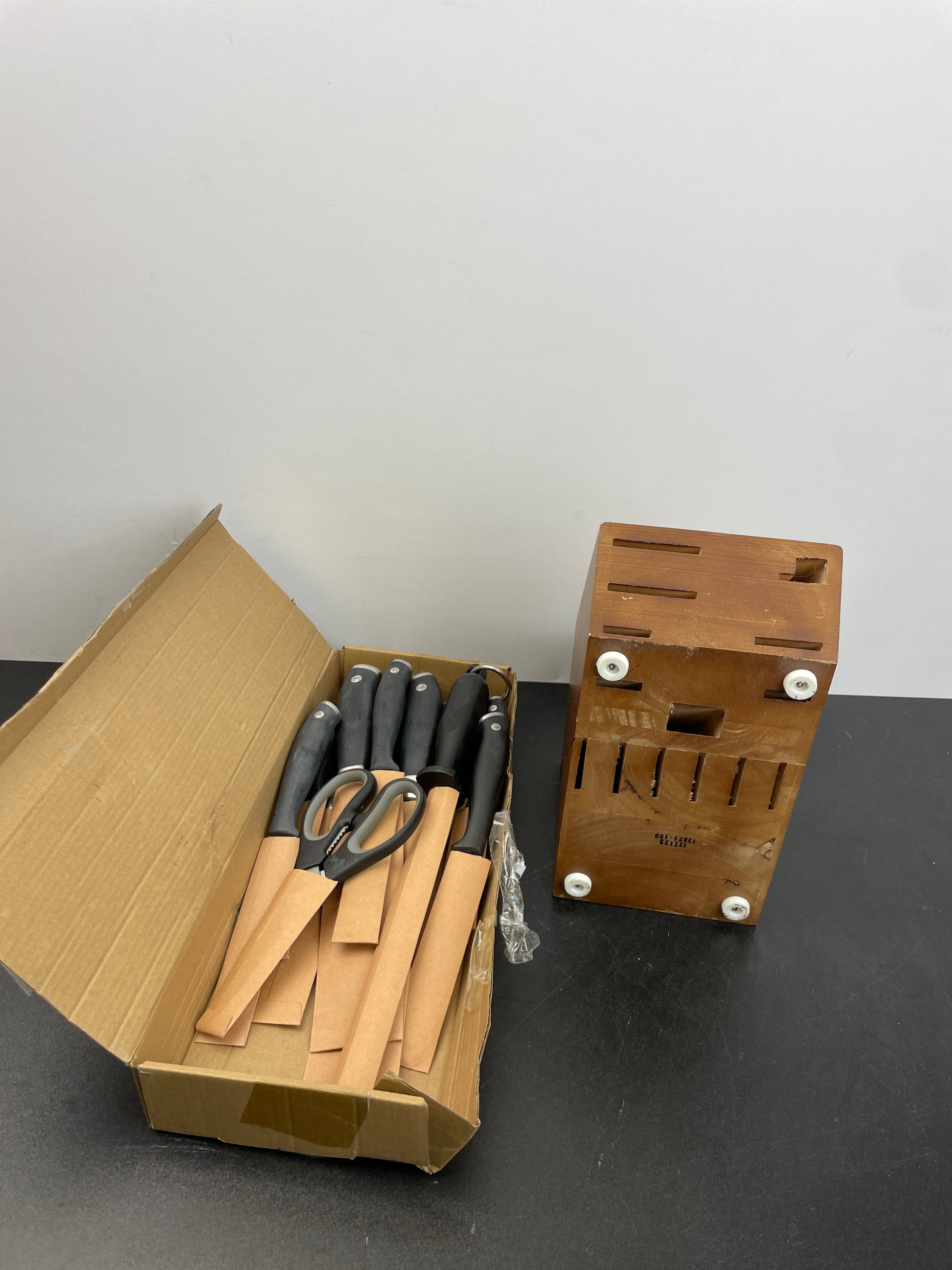 HENCKELS FORGED ELITE 15P - Retail $139