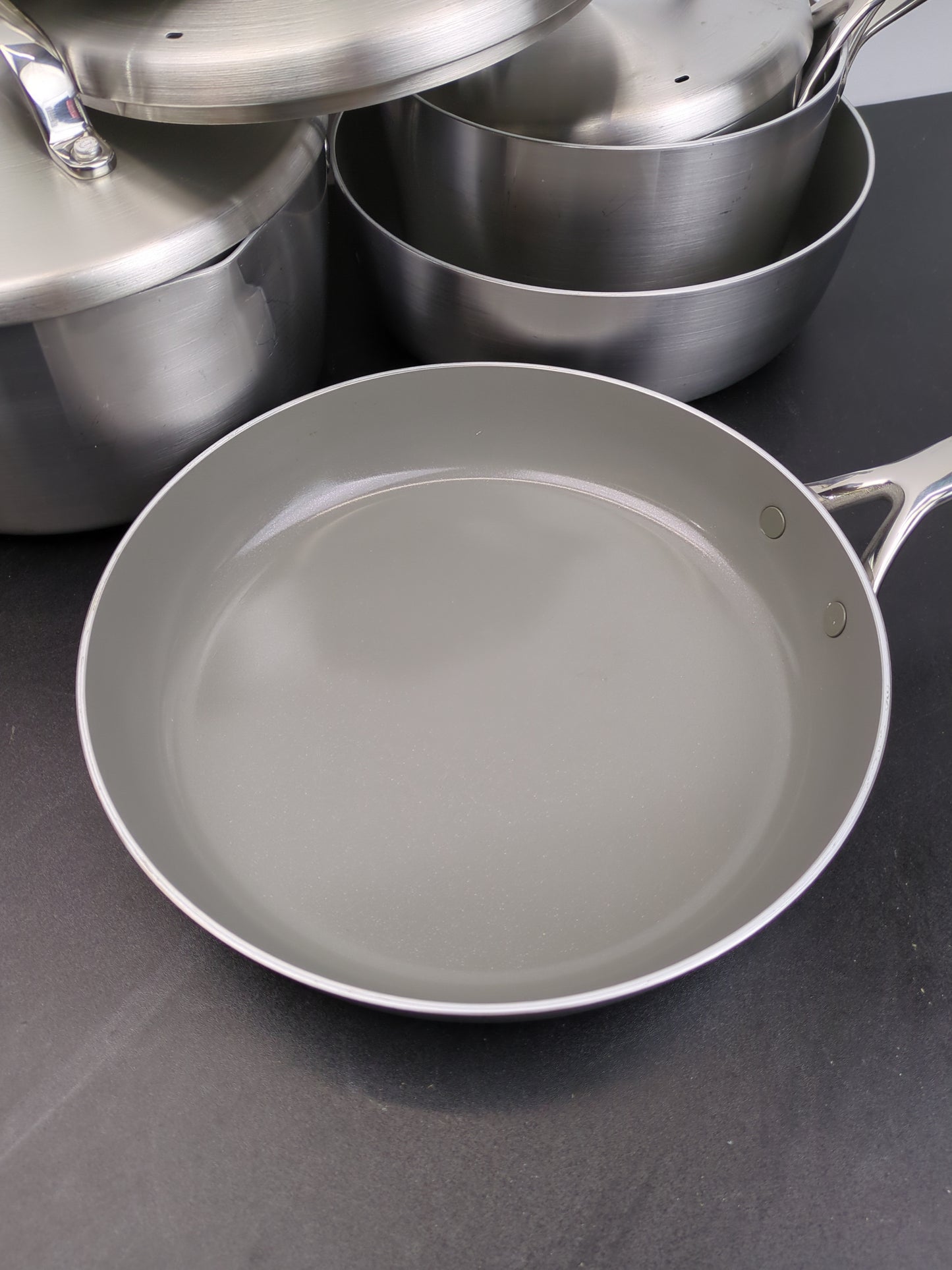 GREENPAN GP5 CERAMIC NON- - Retail $379