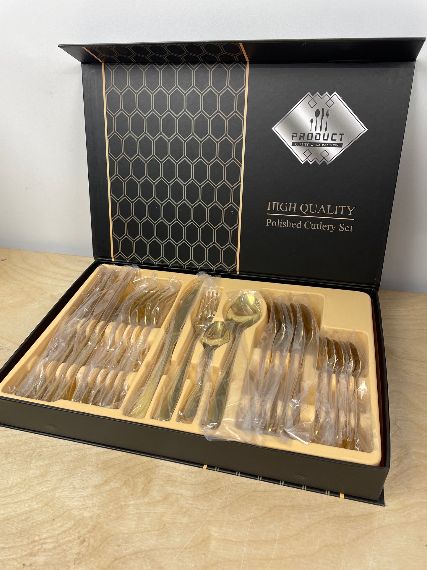 24 Piece Cutlery Set - Gold