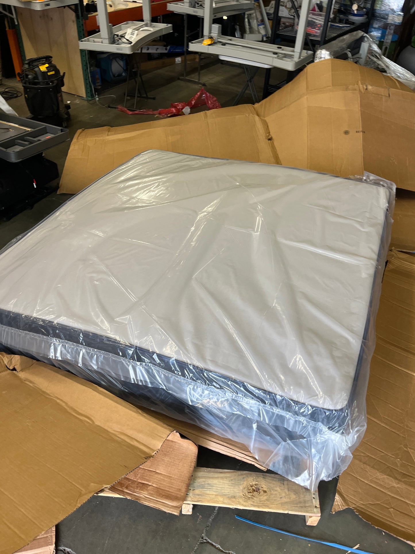 Serta Perfect Sleeper Enhanced 14.5" King Mattress - Plush Pillow Top, Cooling Gel Memory Foam, Pocket Innersprings for Motion Isolation, Edge Support, CertiPUR-US Certified - Nurture Night - Retail $1249