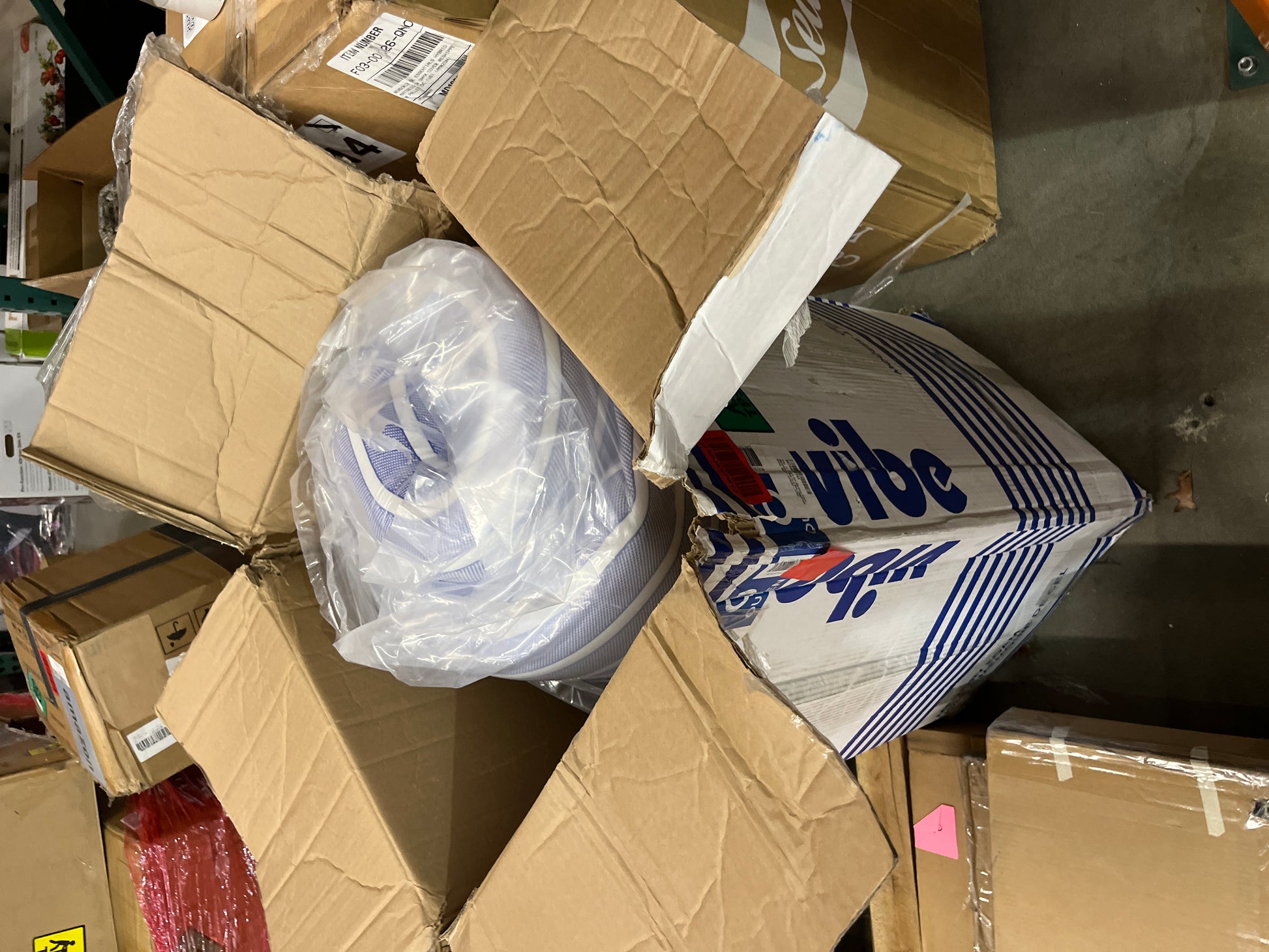 Vibe Gel Memory Foam Mattress, 12-Inch CertiPUR-US Certified Bed-in-a-Box, Queen, White - Retail $599