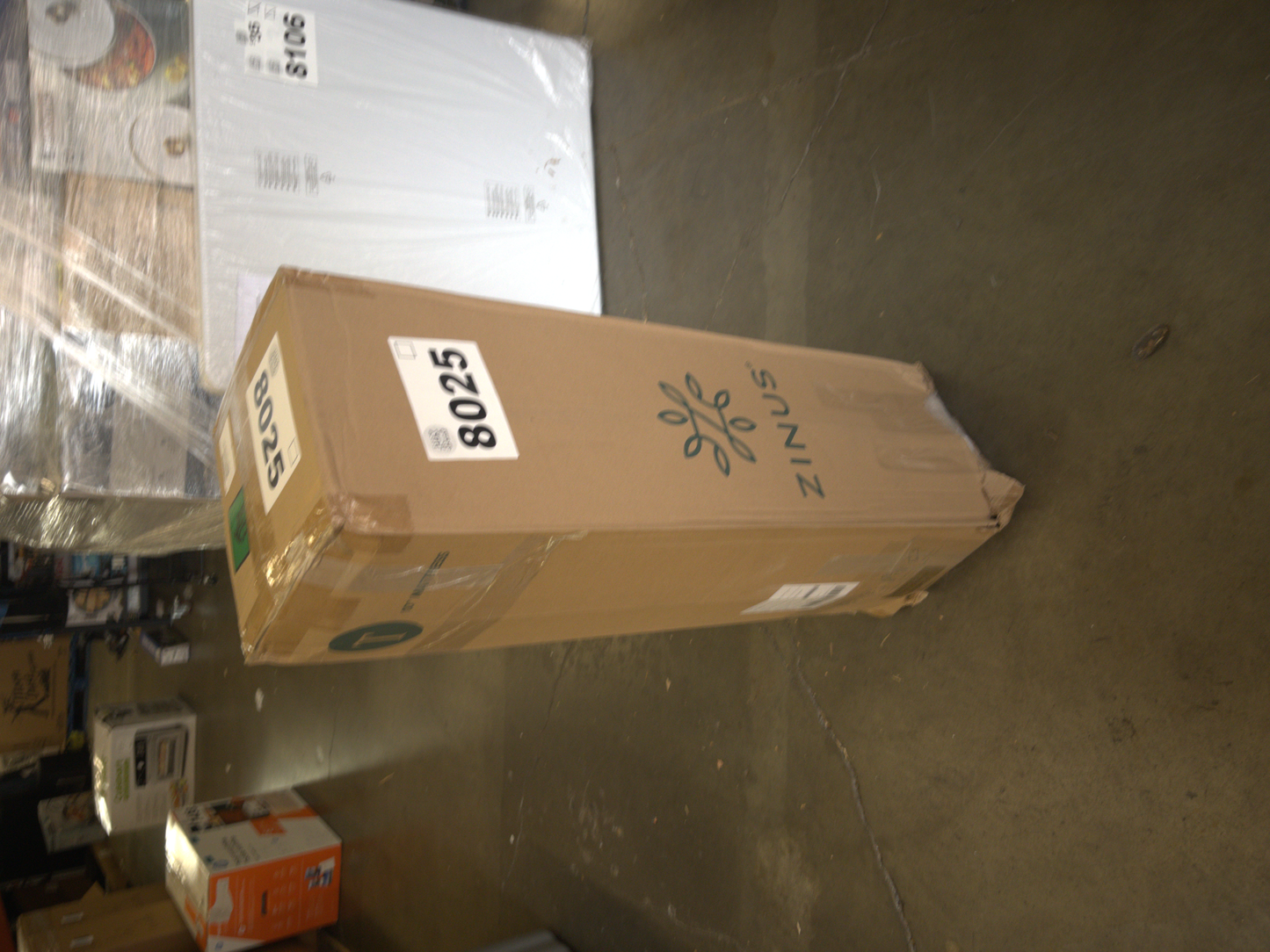 NEW - ZINUS TWIN 10 Inch Cooling Comfort Hybrid Mattress [New Version], Twin, Fiberglass Free, Medium Firm Feel, Motion Isolation, Certified Safe Foams & Fabric, Mattress in A Box - Retail $205