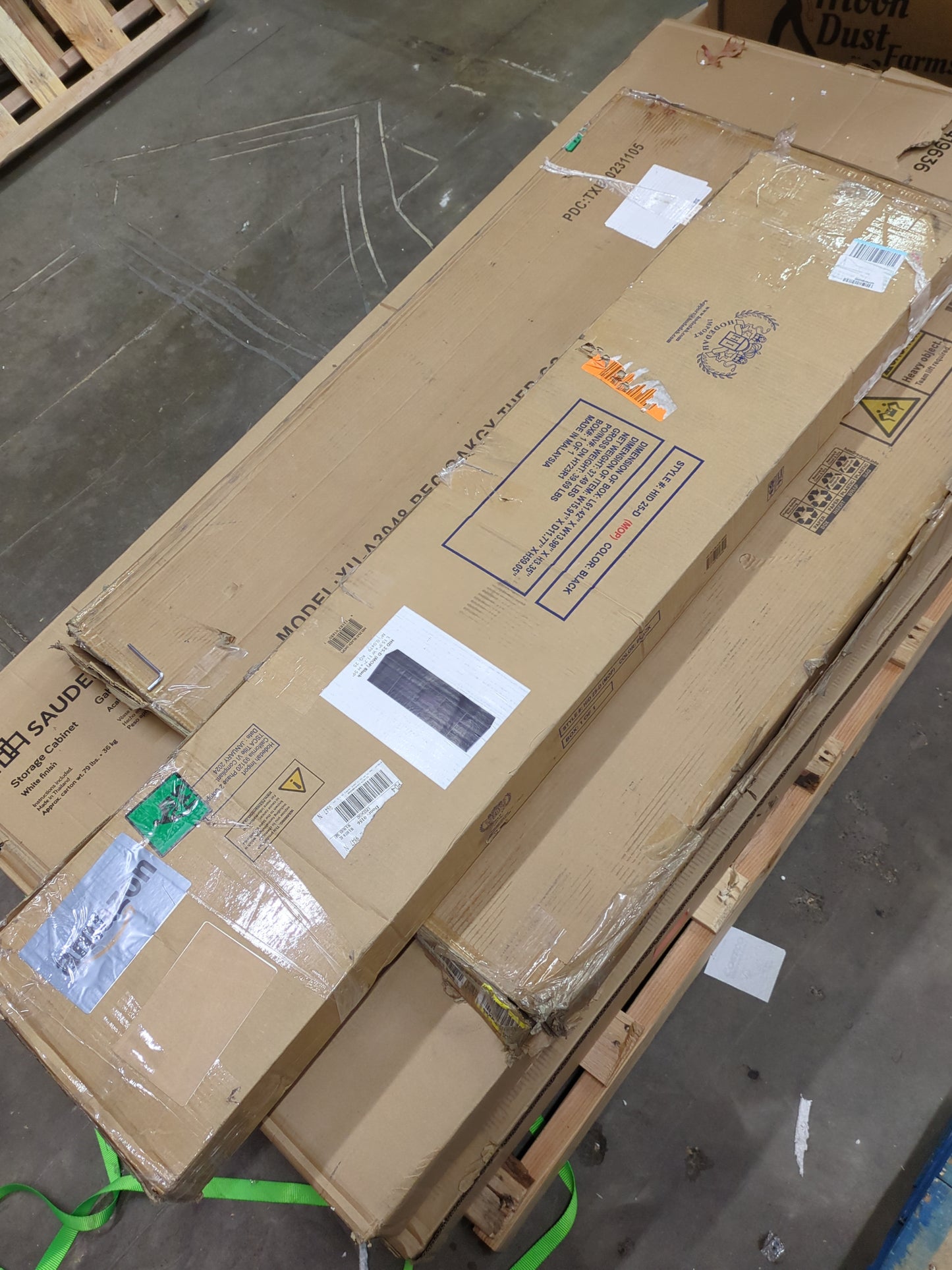 Hodedah Import 5 Shelf Bookcase, Black - Retail $79