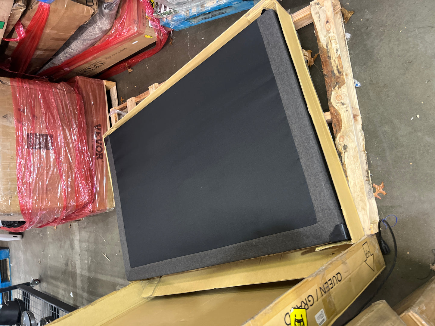 LUCID L300 Adjustable Bed Frame - Head and Foot Incline - USB - Wireless Remote - Easy 2 Person Assembly - Quiet Motor - Relax - TV - Working - Reading - Ergonomic - Electric Bed Base - Queen Size - Retail $558