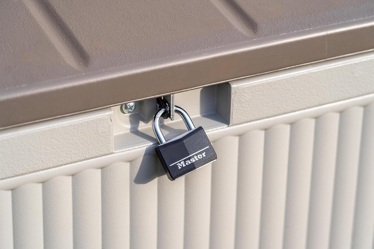 NEW - Suncast 160 Gallon Resin Deck Box