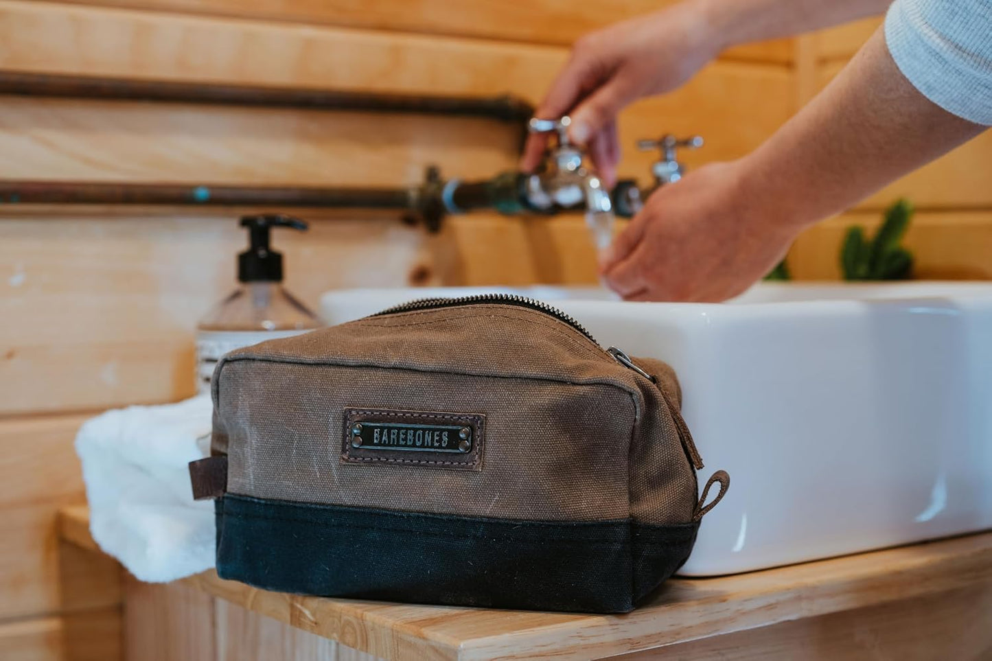 Barebones Neelum 3L Dopp Kit - Stylish Toiletry Bag for Travel Essentials, Water-Resistant and Durable Canvas Bag for Cosmetics and Personal Hygiene Items, Easy to Clean