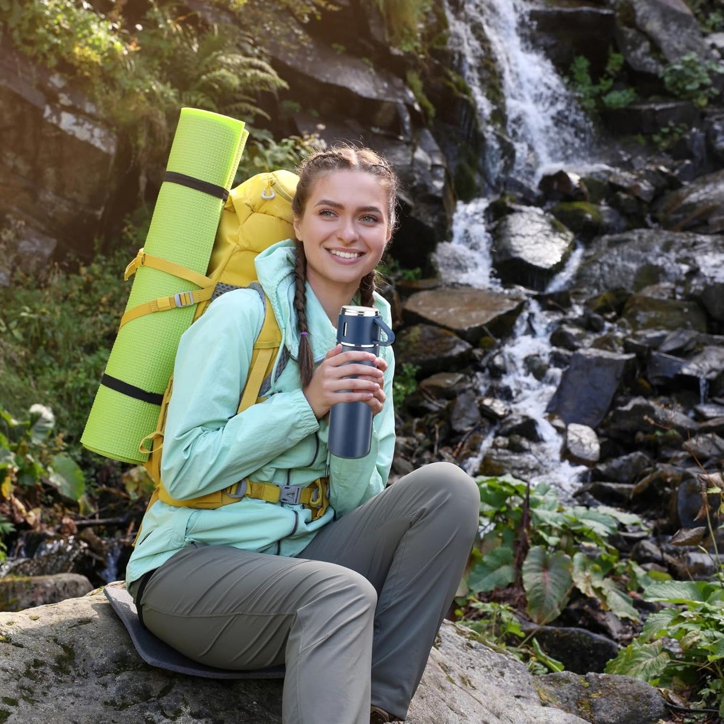 Blue Vacuum Flask Set - Insulated Water Bottle w/ 3 Cups Gift Set - Thermos Water Bottle for Hot and Cold Drinks - Reusable Stainless Steel Water Bottles for Indoor and Outdoor Activities (17 Fl Oz)