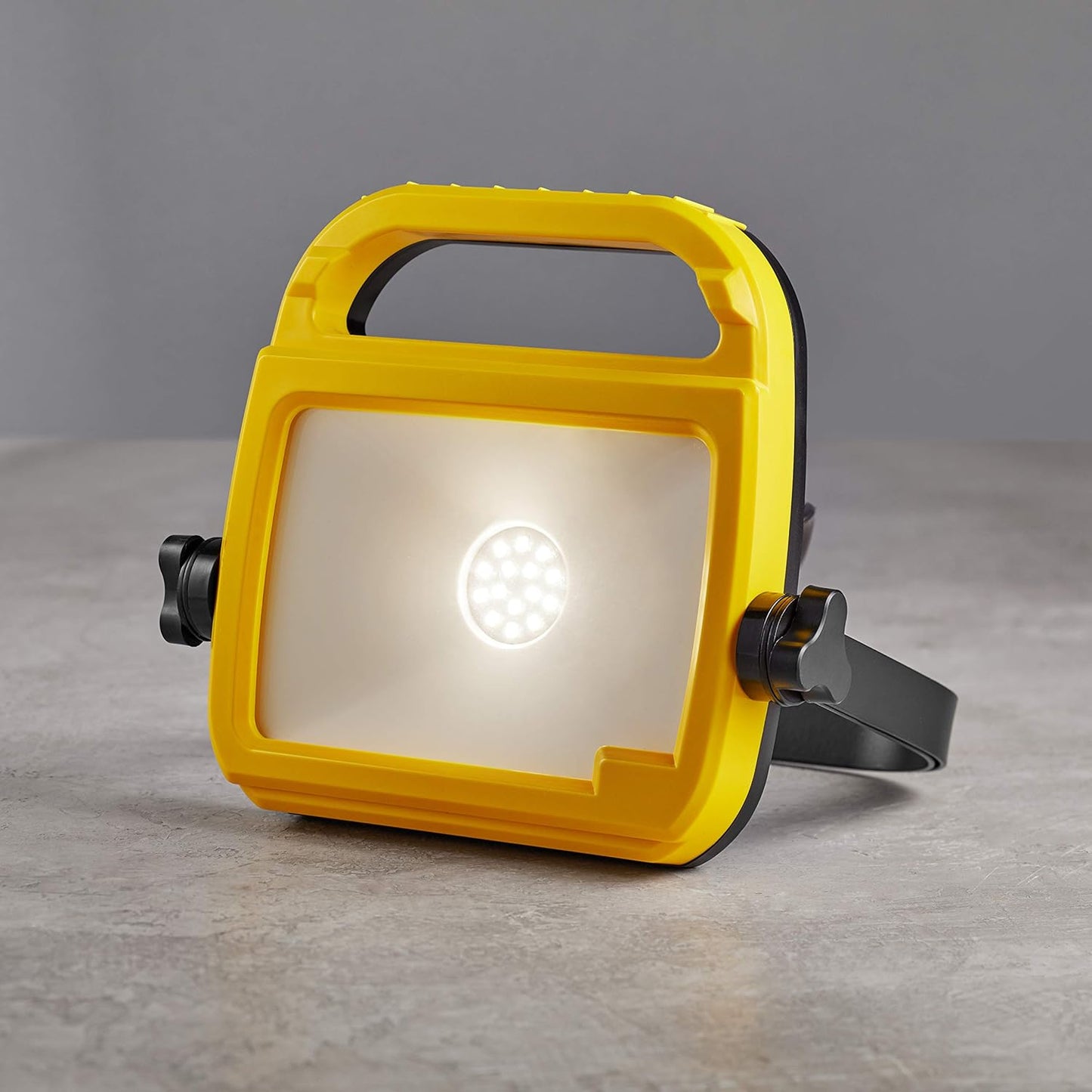 NEW - AmazonCommercial 1000LM, Mini LED Work Light, 120V, 11W, 4000K, cool white - Retail $28