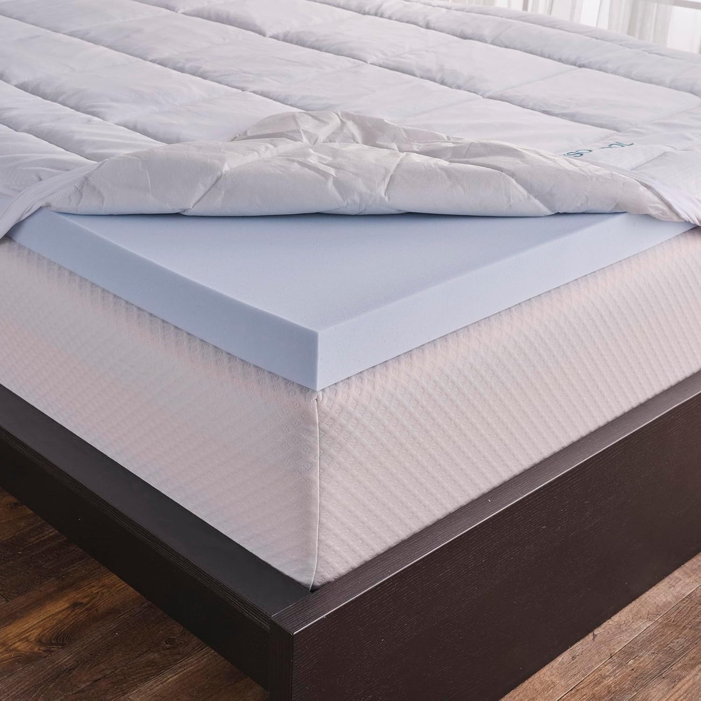 NEW - Mattress Topper Featuring Serene Foam, Queen, 3 inch - Retail $259