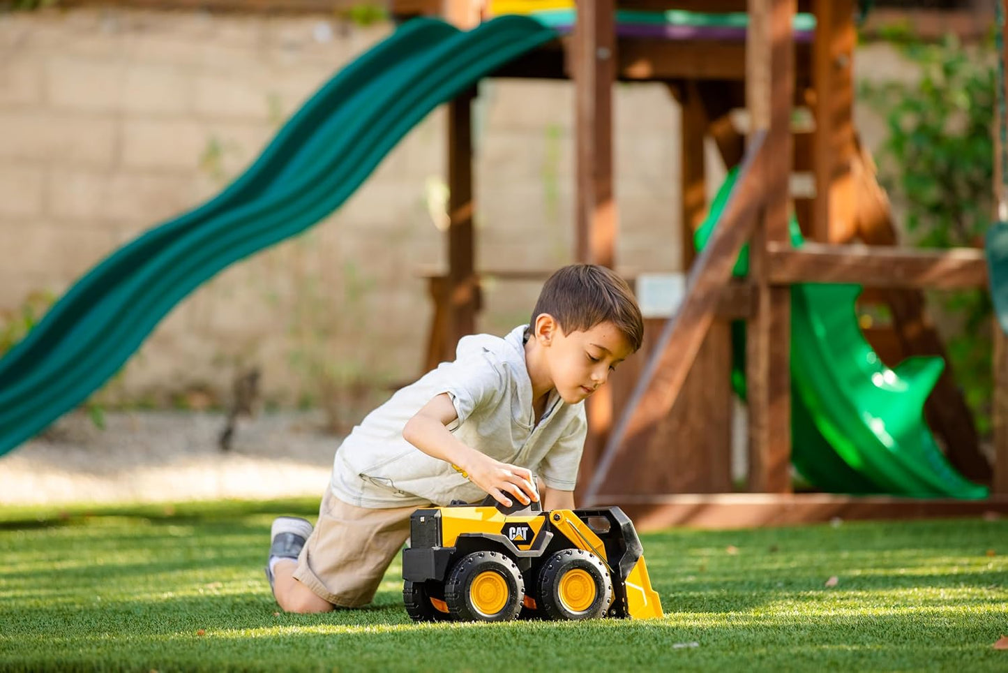 Cat Construction Toys, Real Steel Max Wheel Loader 16” – Real Steel Body, Working Arm & Bucket, Oversize All-Terrain Wheels, Heavy-Duty Construction Vehicle for Indoor/Outdoor Play, Kids Ages 3 +