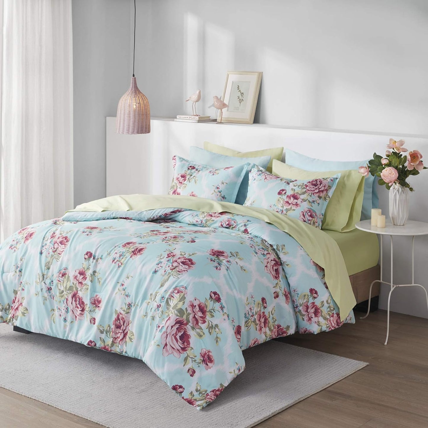 NEW - Comfort Spaces Bed in A Bag FULL - Trendy Casual Design Cozy Comforter with Complete Sheet Set with Side Pocket, All Season Cover, Matching Shams, Natalie, Floral Blue 9 Piece - Retail $56