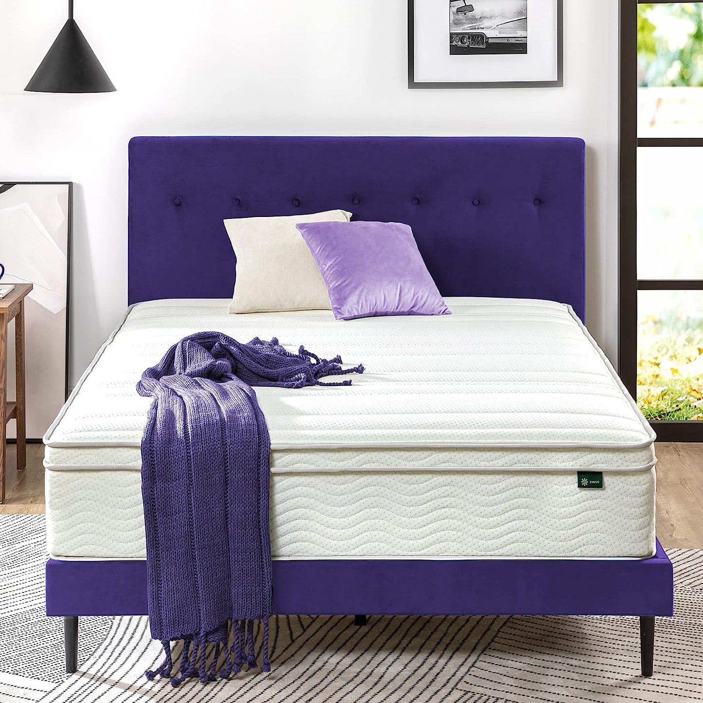 NEW - Zinus 12 Inch Foam and Spring Mattress / CertiPUR-US Certified Foams / Mattress-in-a-Box, Queen