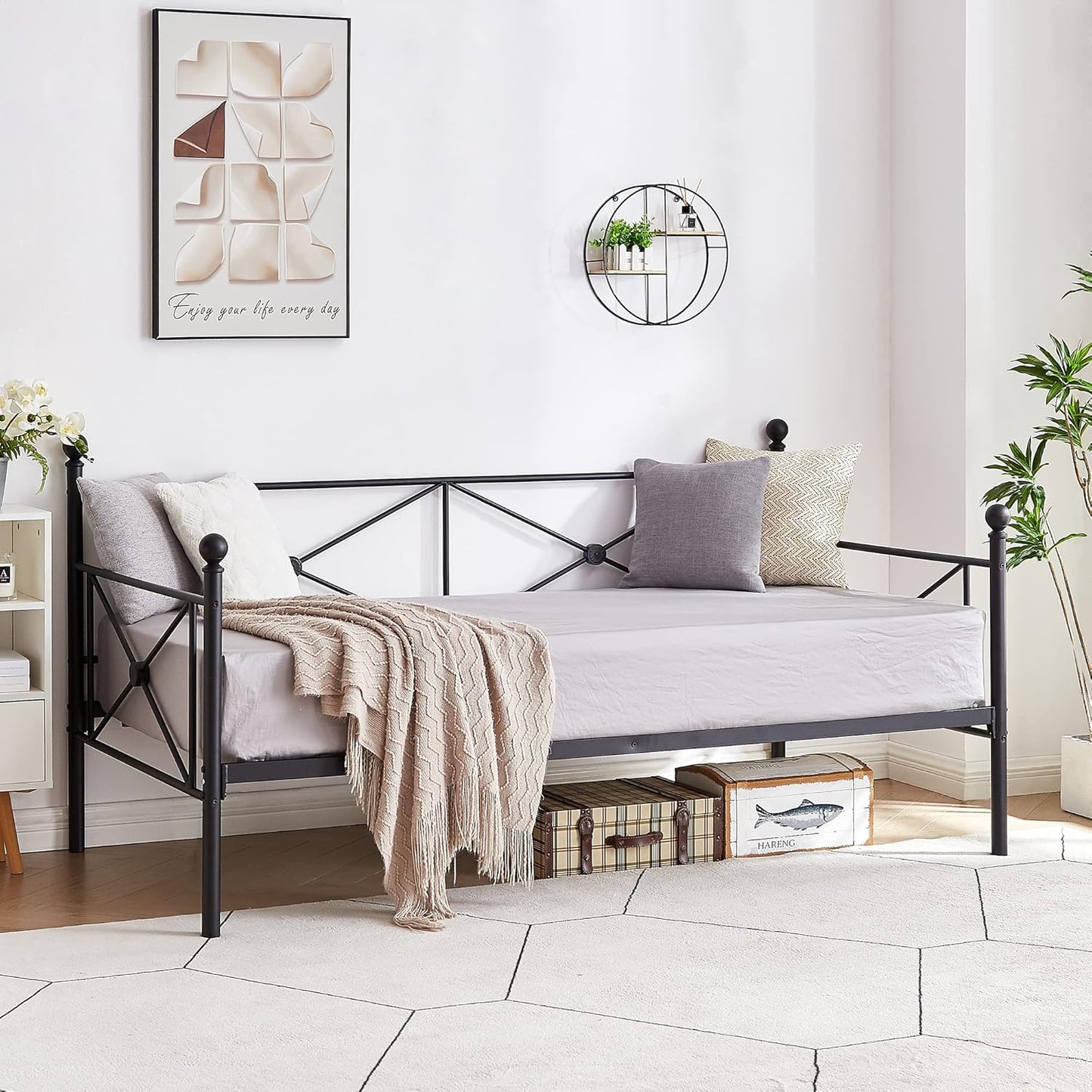 VECELO Classic Metal TWIN Daybed Frame Multifunctional Mattress Foundation/Bed Sofa with Headboard, Twin, Black