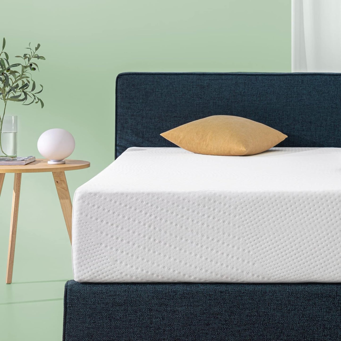 NEW- ZINUS FULL 12 in Cooling Essential Memory Foam Mattress, Full, White - Retail $295