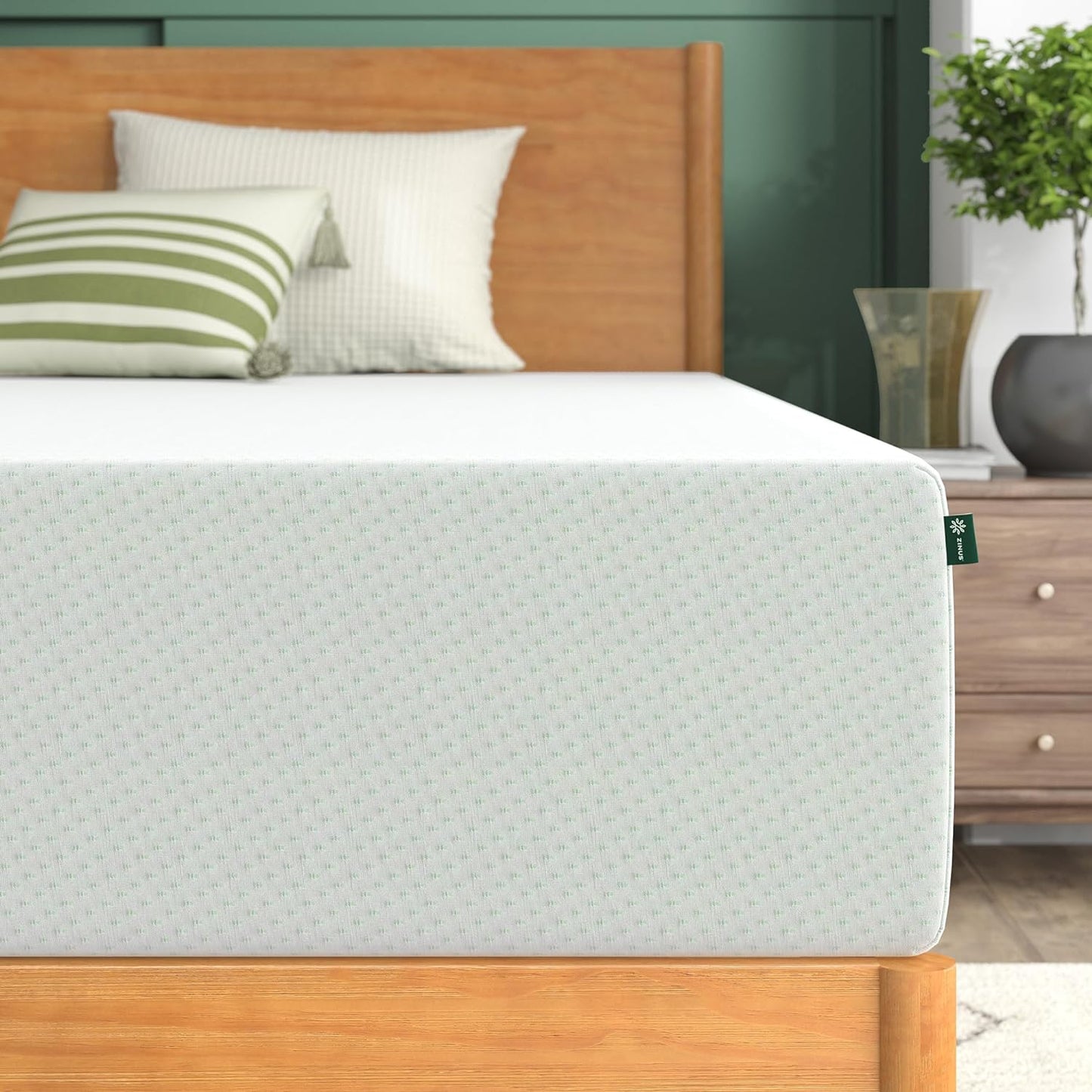 NEW - ZINUS 12 Inch CALI KING Green Tea Memory Foam Mattress, Fiberglass Free, Patented Custom Contour Support, Sturdy Base Foam, CertiPUR-US Certified, Bed-in-a-box, California King, White - (Old Version) - Retail $419
