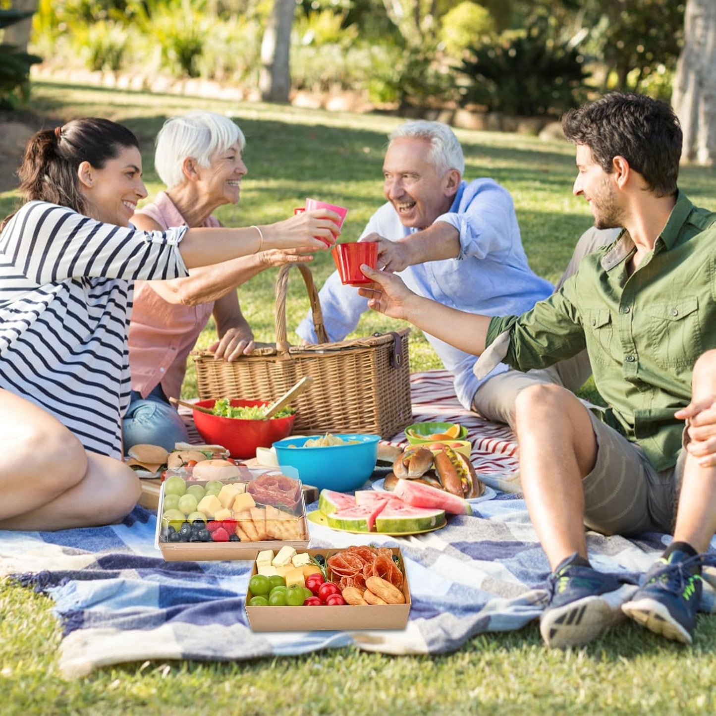 Ocmoiy 7x5 Inch Charcuterie Boxes with Clear Lids, 50 Pack Paper Bakery Boxes with Window, Disposable Take Out Food Containers for Sandwiches, Strawberries, Cookies, Cupcakes (Brown)