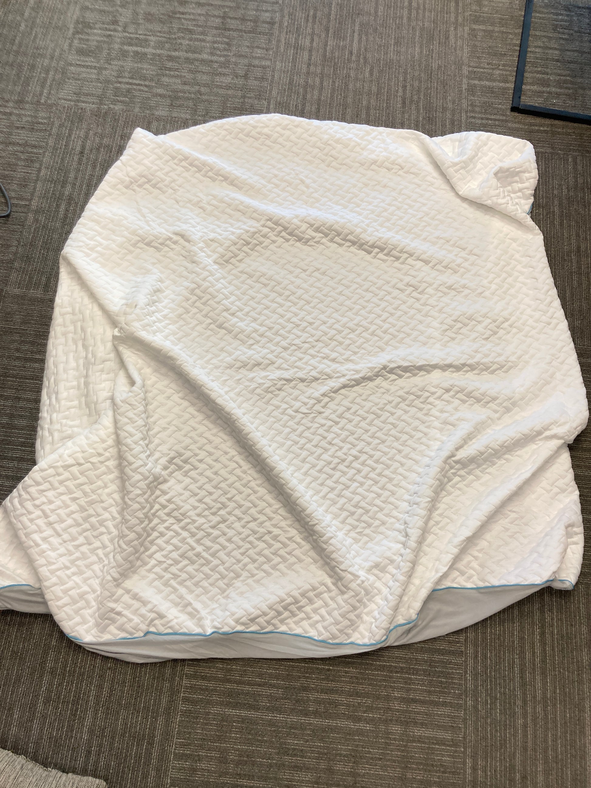 Costco - Serenity by Tempur-Pedic QUEEN 3 Inch Mattress Topper - Retail $189 Default Title