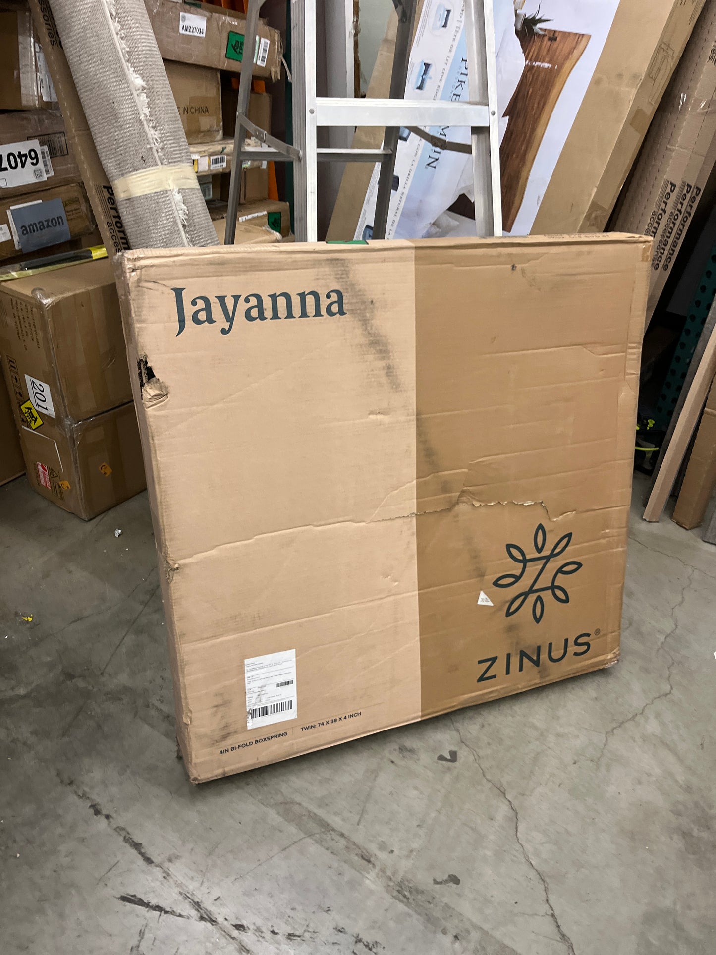 ZINUS No Assembly Metal Box Spring, 4 Inch White Mattress Foundation, Sturdy Metal Structure, Twin - Retail $119