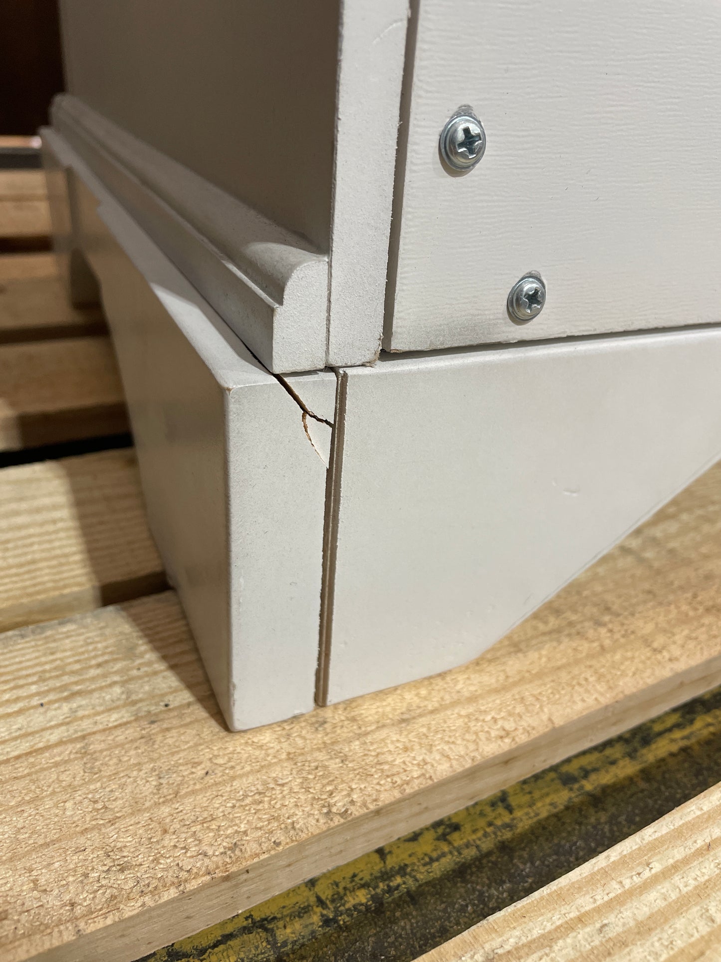Pierce 8 Drawer Chest