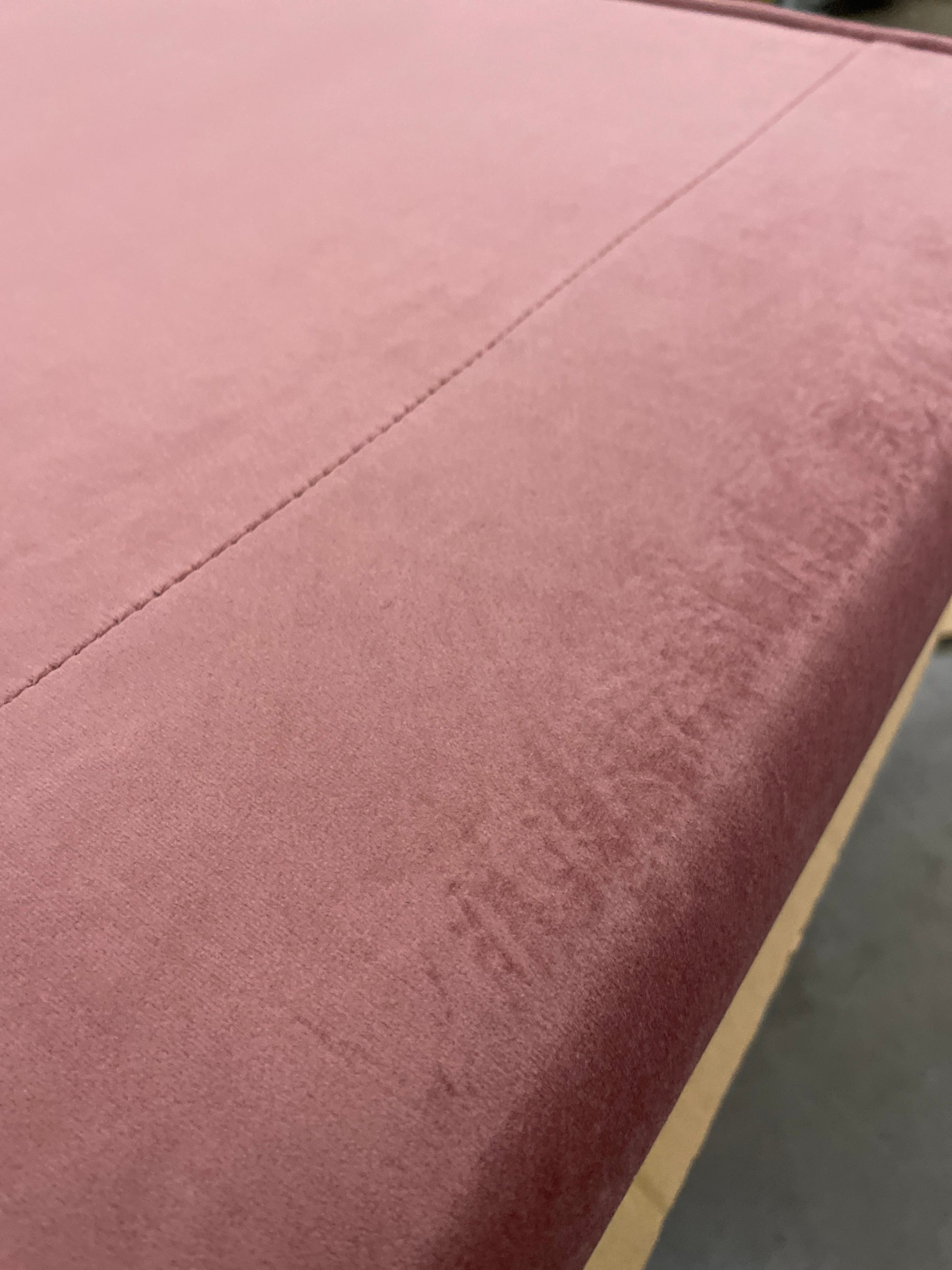 US Pride Furniture Iconic Mid Century Modern Accent Chair with Open Square Metal Frame and Luxurious Upholstery, Comfortable Armchair for Living Room, Bedroom, and Home Office, Velvet, Rose - Retail $113