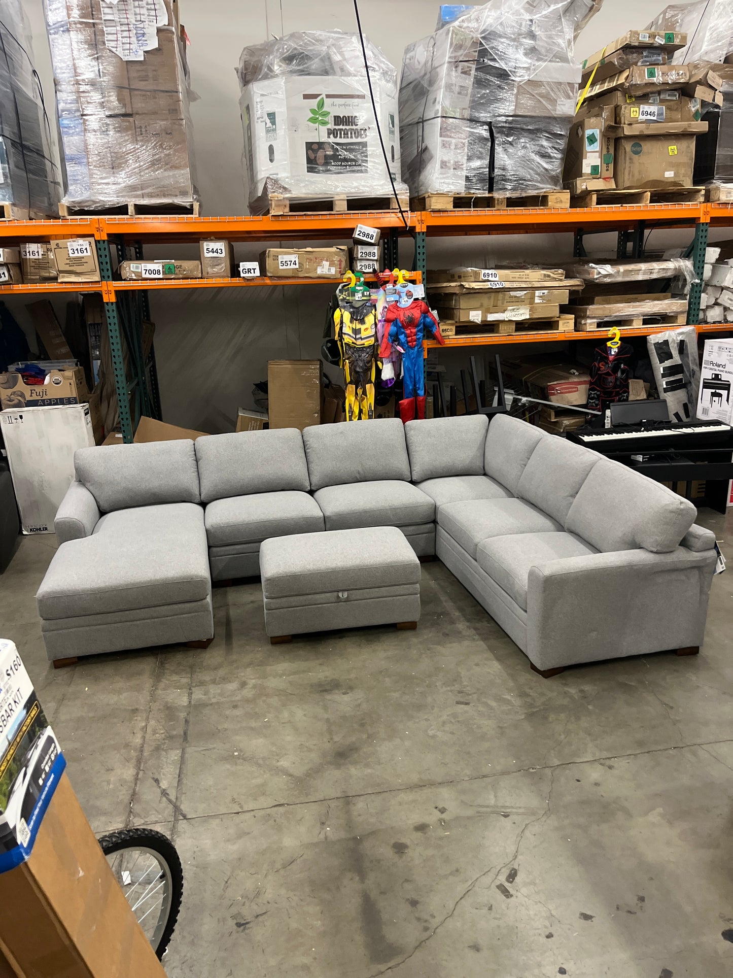 NEW / dmg - Thomasville Langdon Fabric Sectional with Chaise and Storage Ottoman, Gray - Retail $1999