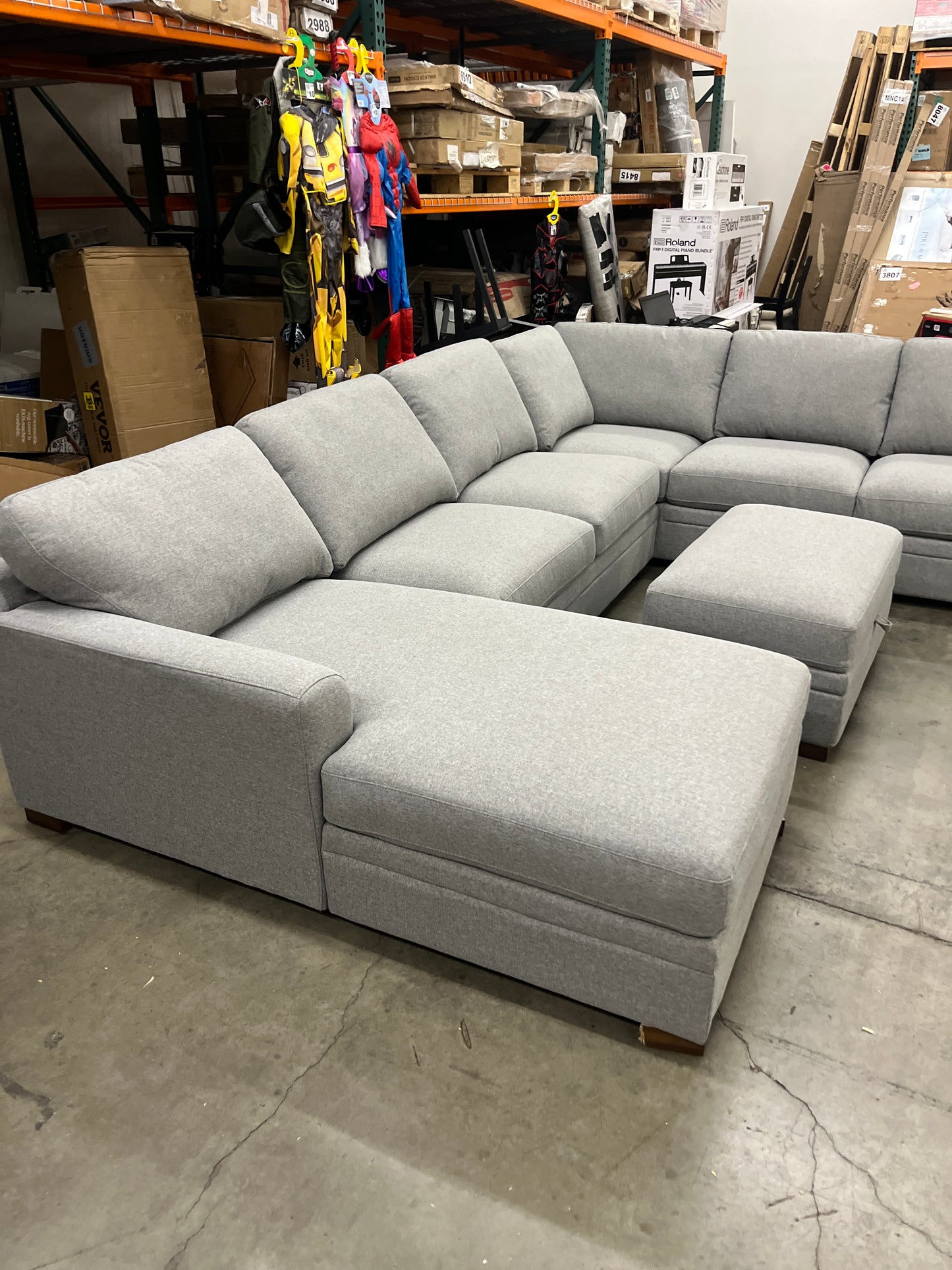 NEW / dmg - Thomasville Langdon Fabric Sectional with Chaise and Storage Ottoman, Gray - Retail $1999