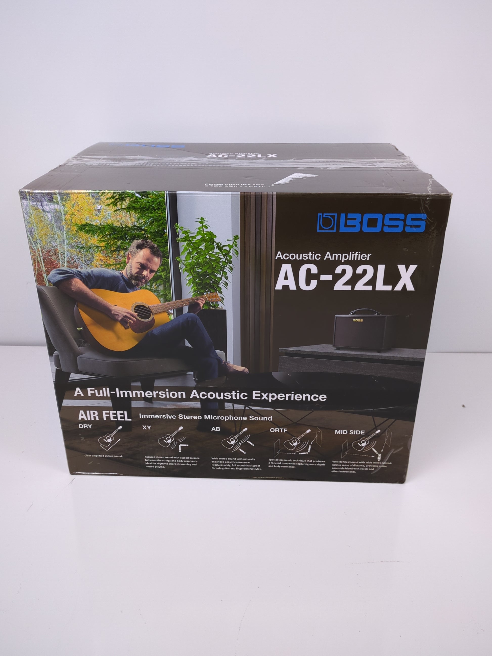 BOSS ACOUSTIC AMPLIFIER - Retail $299