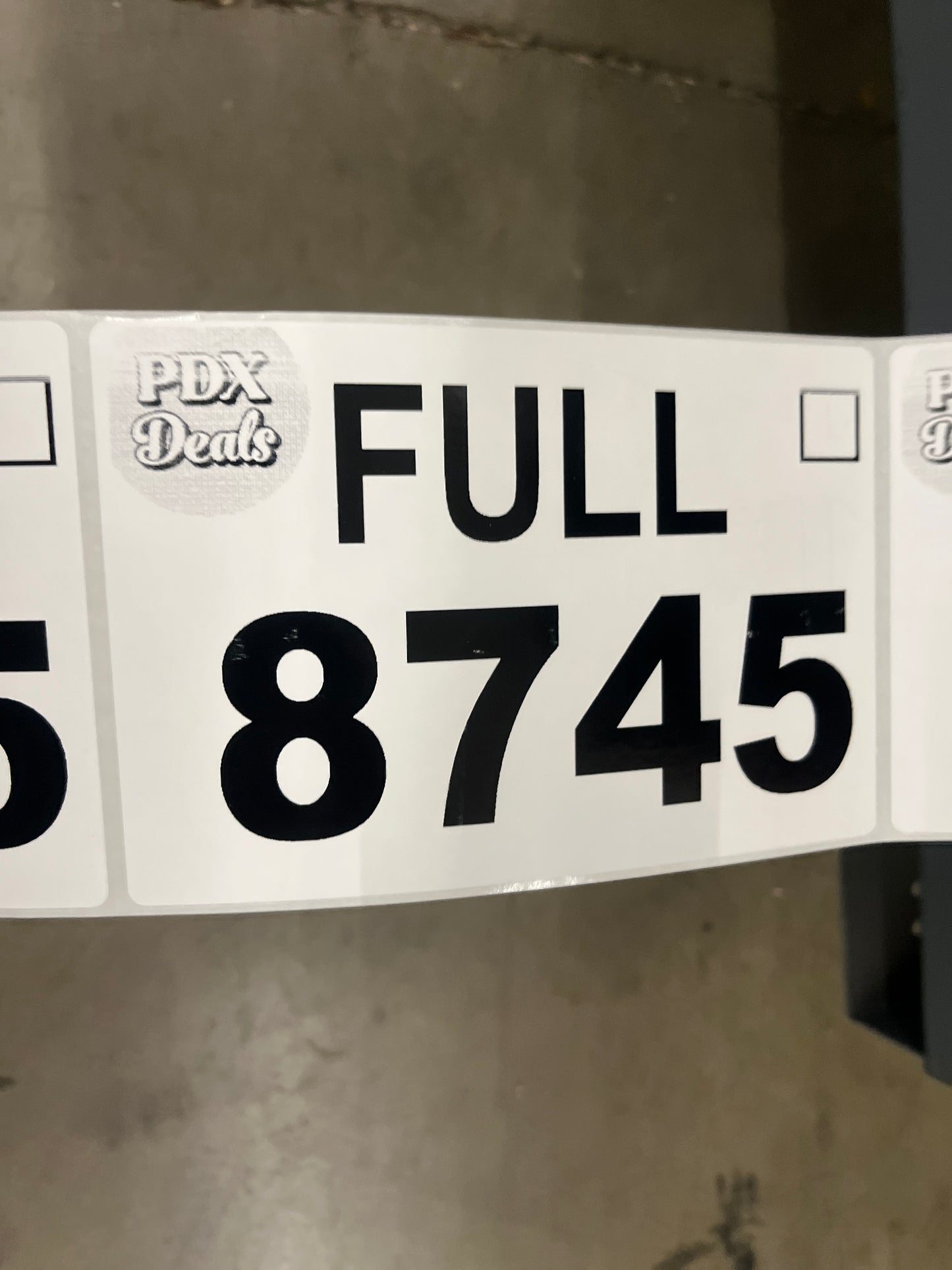 NEW - ZINUS FULL 8 Inch Foam and Spring Hybrid Mattress [New Version], Medium Firmness, Durable Support, Certified Safe Foams & Fabric, Mattress in A Box - Retail $138