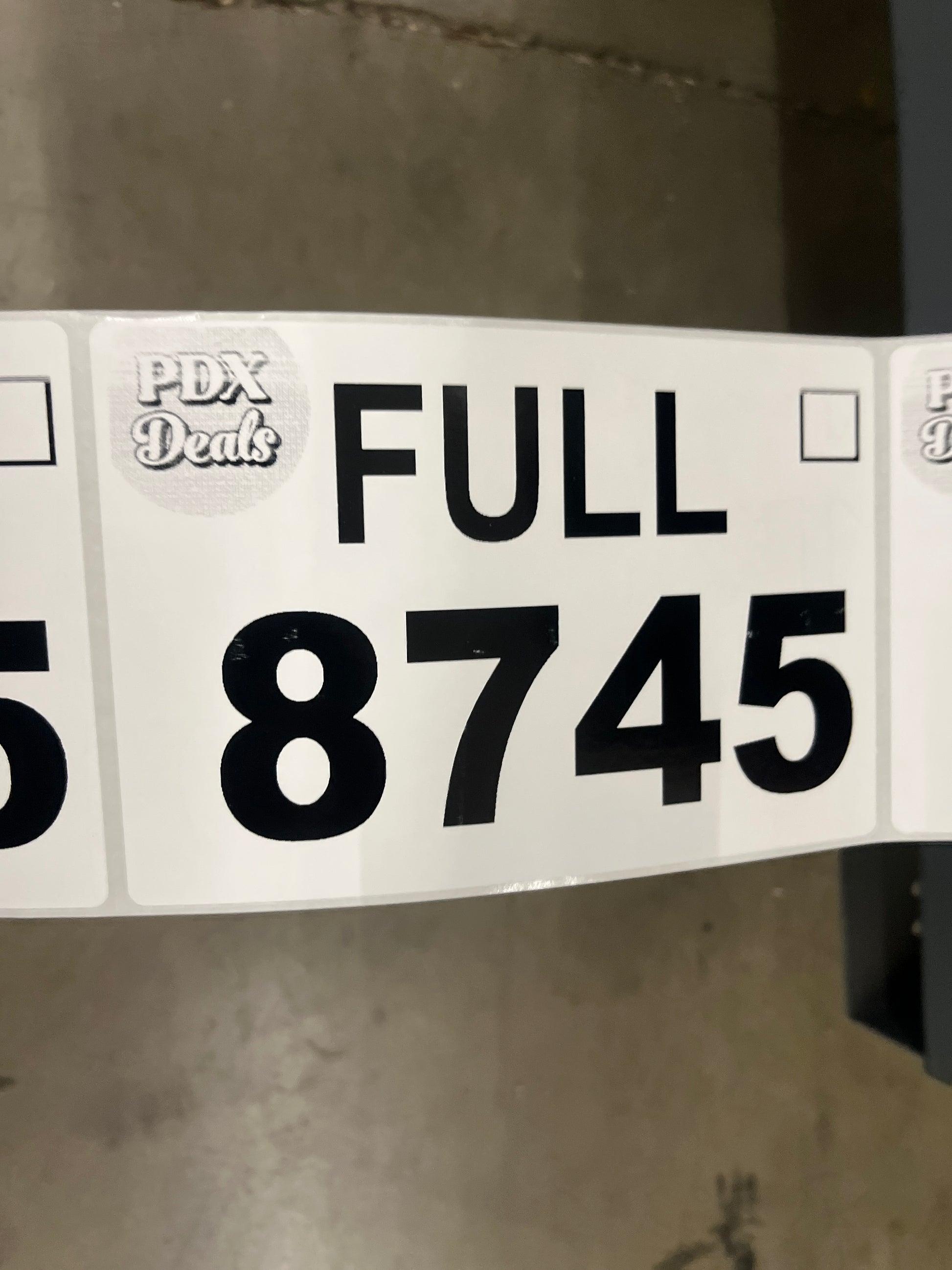 NEW - ZINUS FULL 8 Inch Foam and Spring Hybrid Mattress [New Version], Medium Firmness, Durable Support, Certified Safe Foams & Fabric, Mattress in A Box - Retail $138