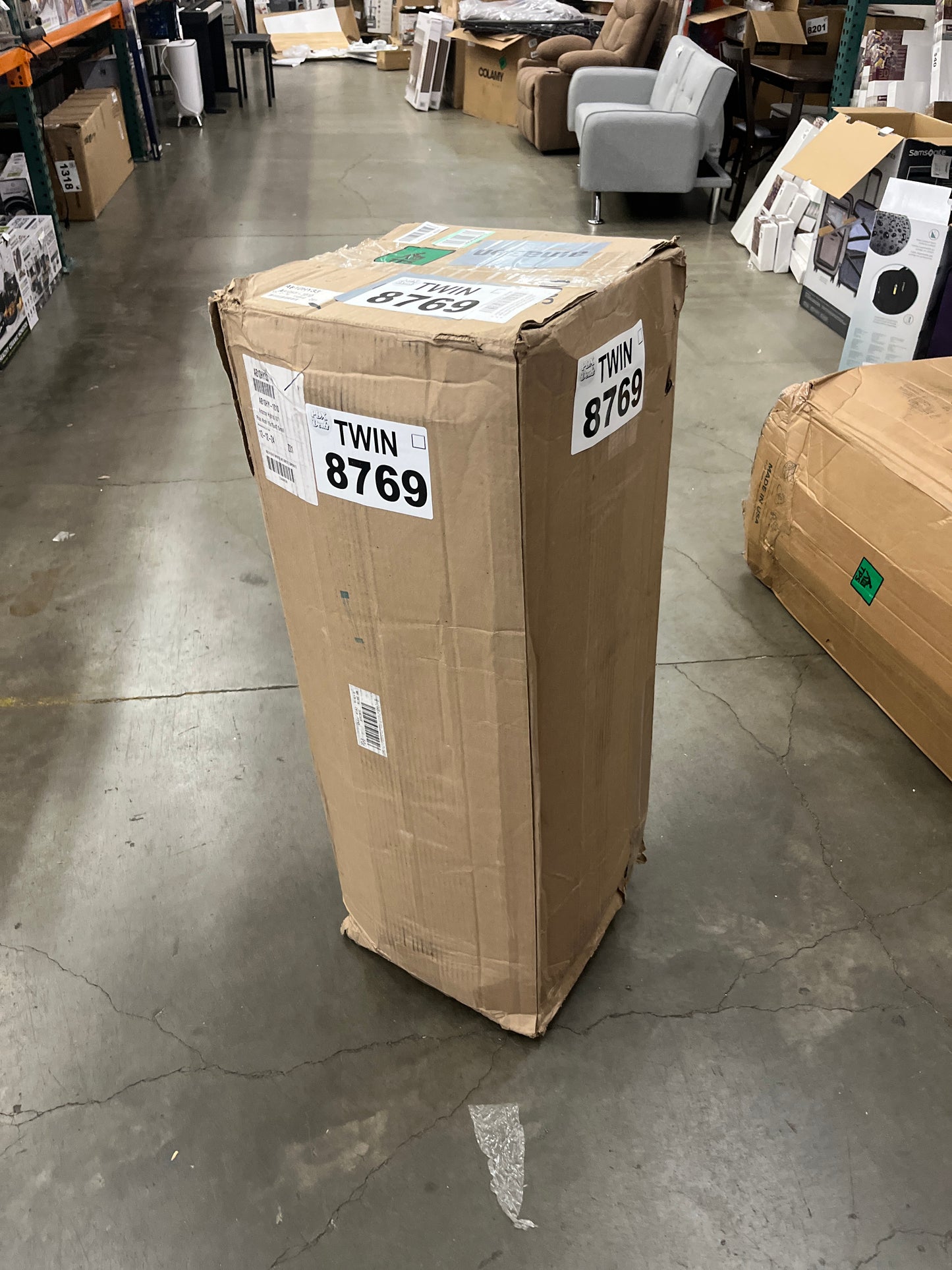 Amazon Basics Memory Foam Mattress, Twin Size Mattress, Hybrid, 10-Inch, Medium Feel, Motion Isolation Springs, White/Gray - Retail $125