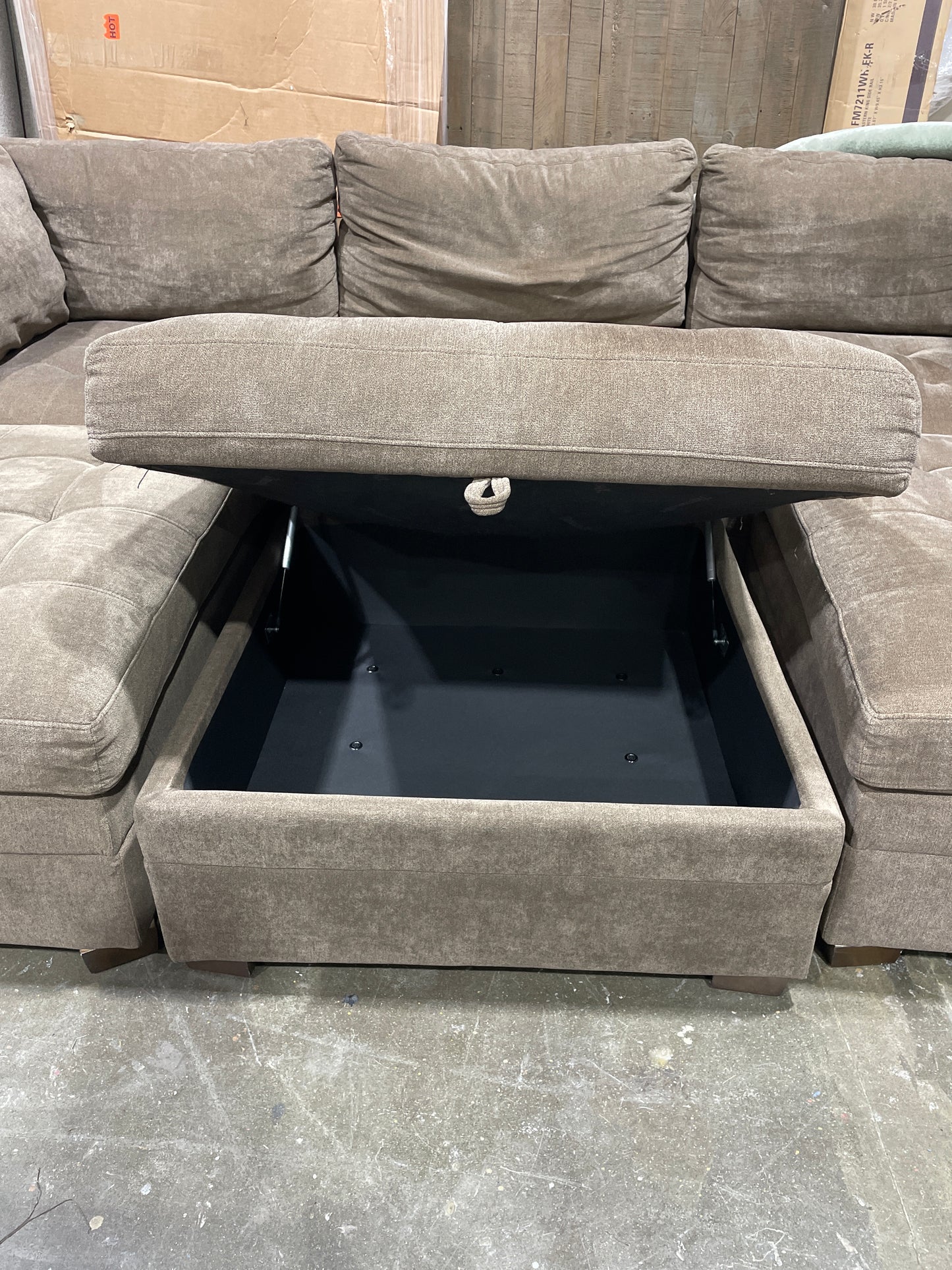 Thomasville Tisdale Fabric Sectional with Storage Ottoman - Brown