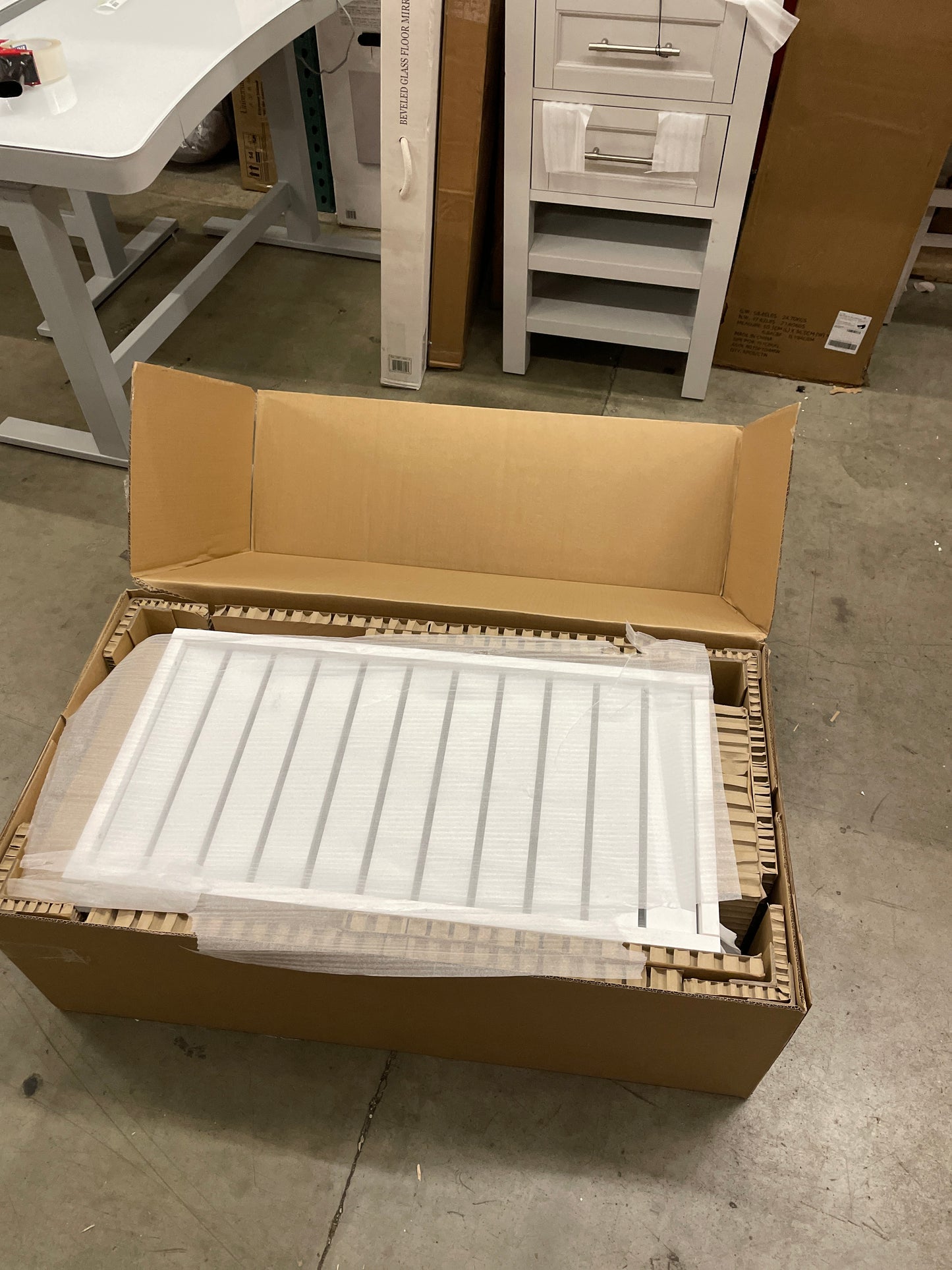 SEVILLE ACACIA KITCHEN - Retail $109