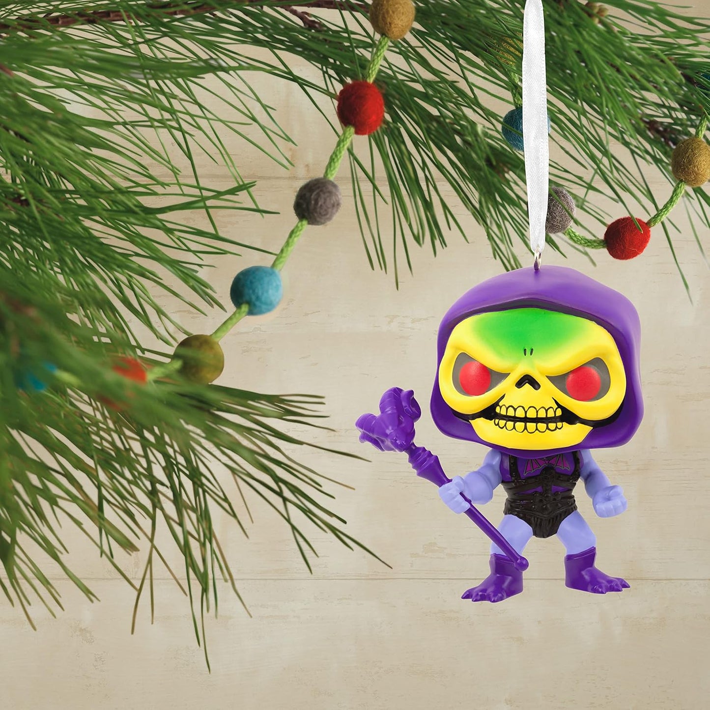 Hallmark Masters of The Universe Skeletor in Battle Armor Funko POP! Christmas Ornament (0003HCM1109)