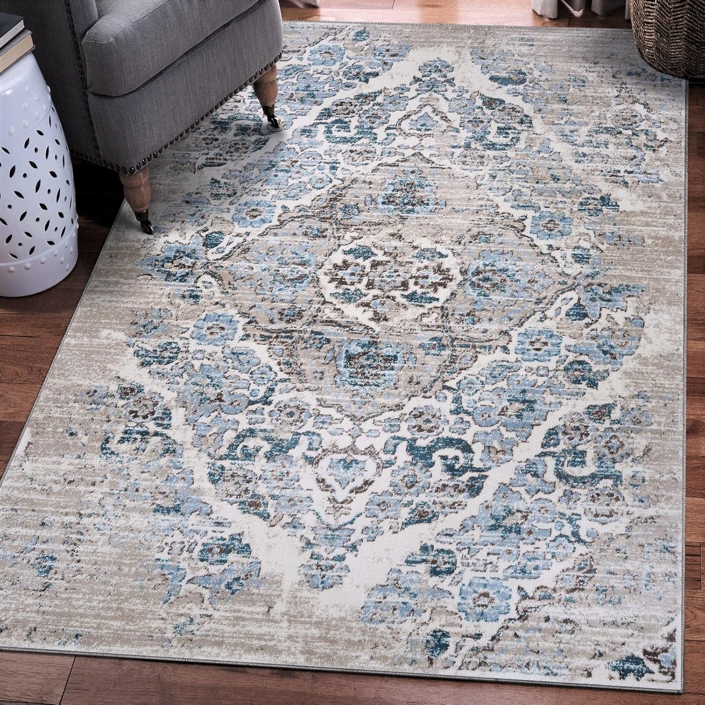 NEW - 4620 Cream 8 x 11 Area Rugs - Retail $146