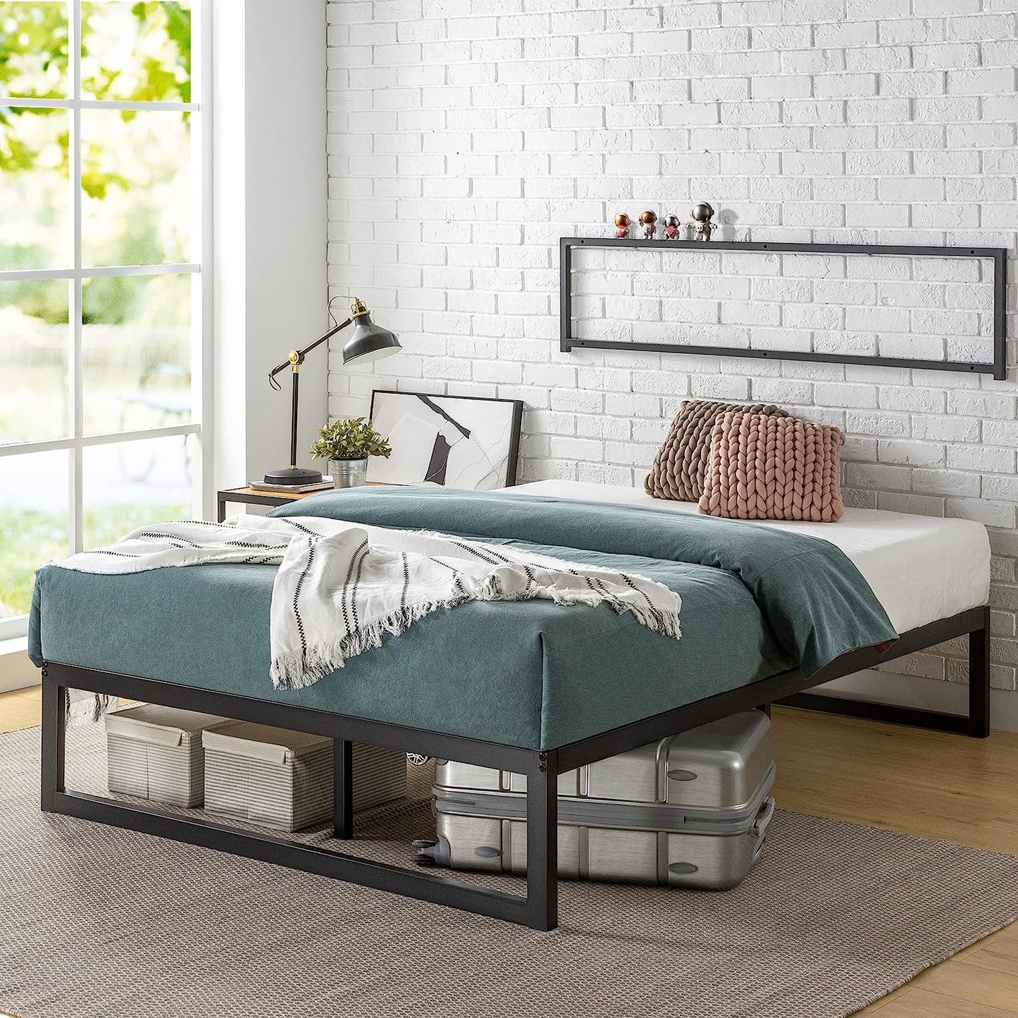 NEW - ZINUS QUEEN Abel Metal Platform Bed Frame / Mattress Foundation, Easy Assembly - Retail $105
