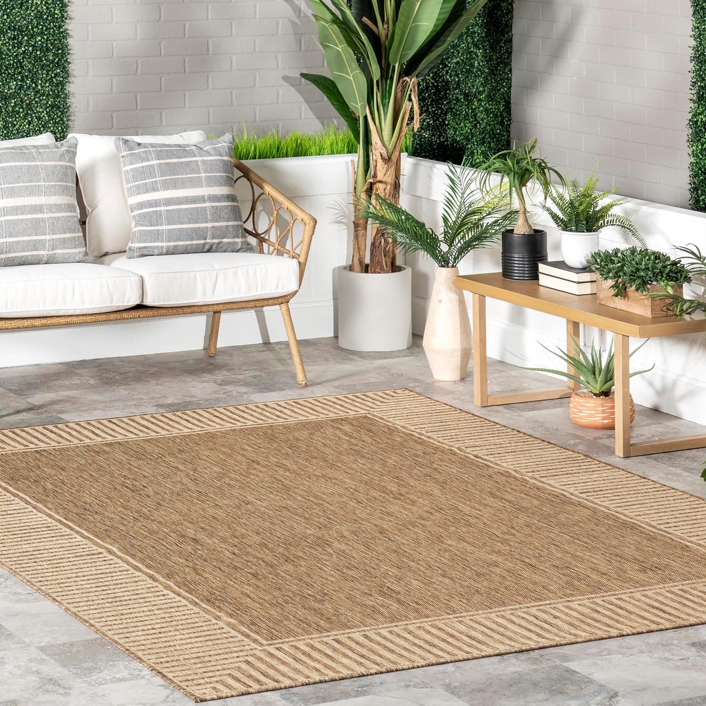 NEW - nuLOOM 10' x 12' Outdoor Area Rug, Casual Design With Striped Border, Stain Resistant, Highly Durable, For Patio, Balcony, Bedroom, Living Room, Dining Room, Bathroom, Light Brown