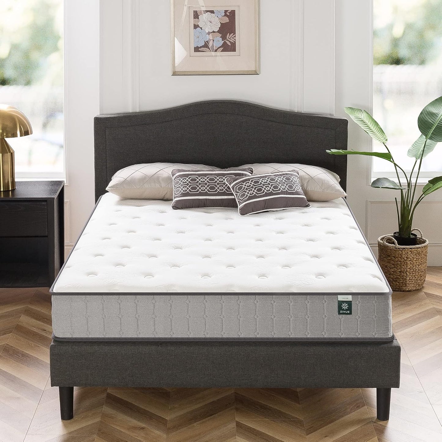NEW - ZINUS Queen 10 Inch Comfort Support Cooling Gel Hybrid Mattress, Queen, Tight Top Innerspring Mattress, Motion Isolating Pocket Springs, Mattress in A Box - Retail $239