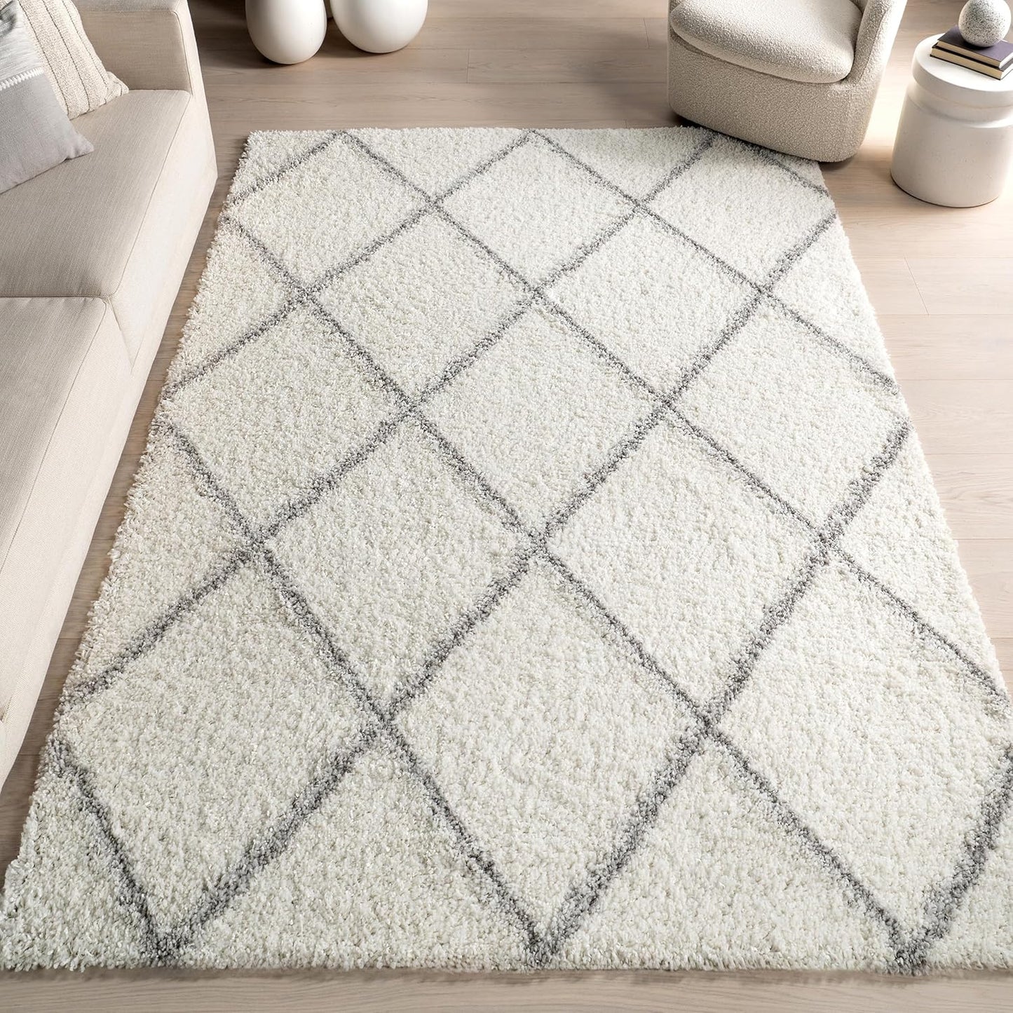 NEW - nuLOOM  7x9 Tess Moroccan Shag Area Rug - Shag Area Rug Modern/Contemporary White/Grey Rugs for Living Room Bedroom Dining Room Nursery - Retail $89