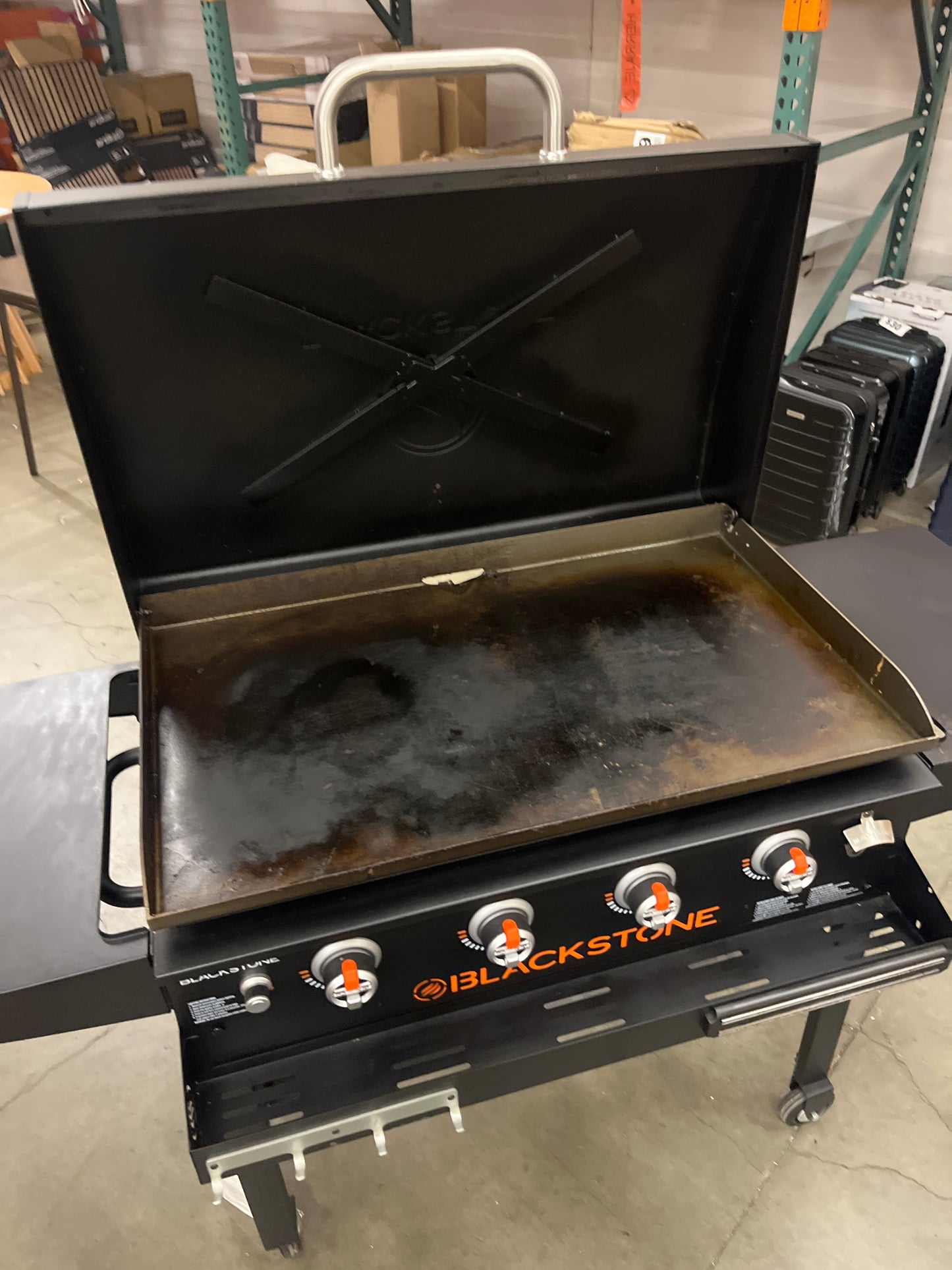 Blackstone 36in. Griddle with Hood & Front Shelf